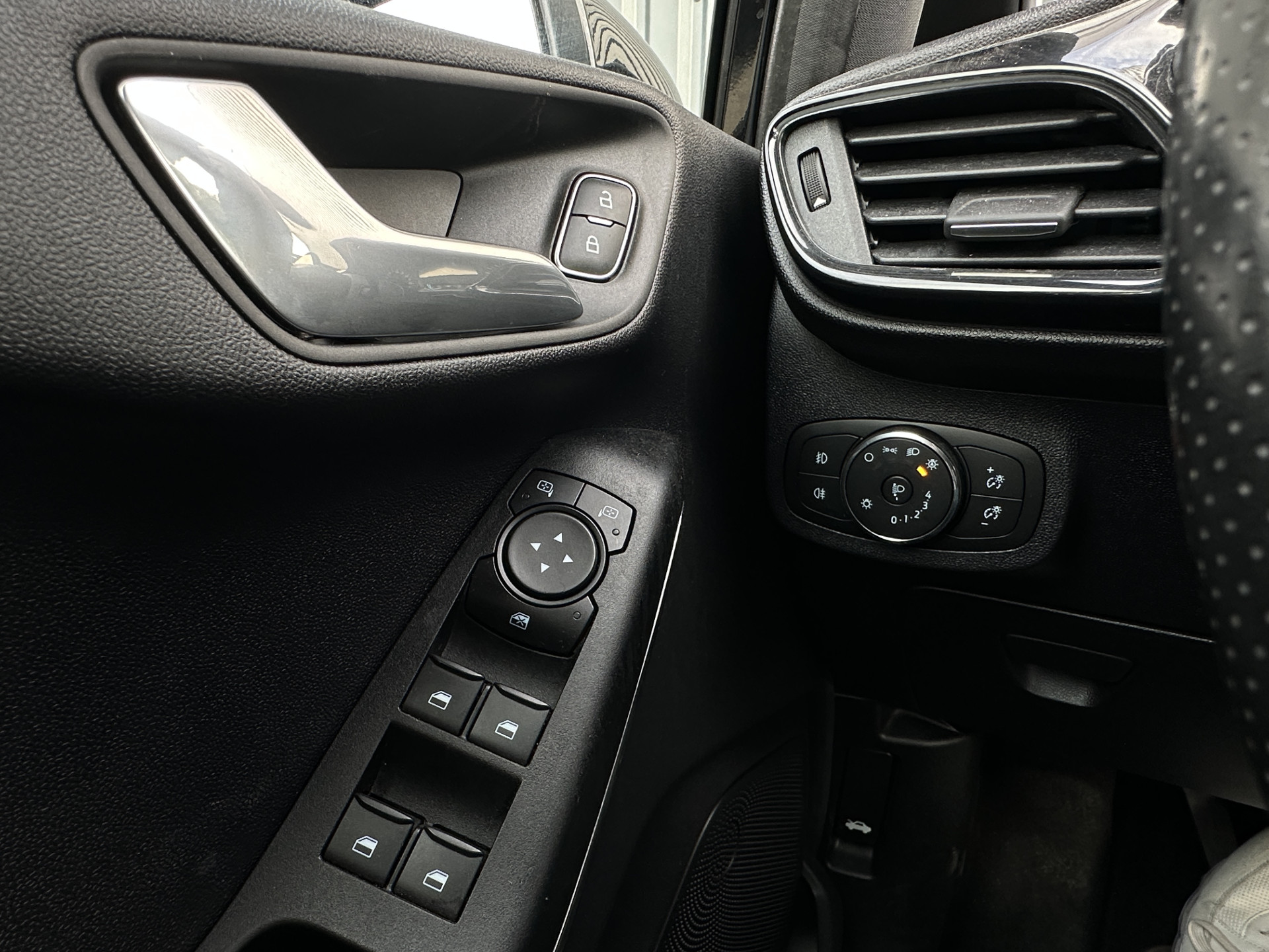 Ford Fiesta 1.0 EcoBoost 125 pk Hybrid ST-Line X