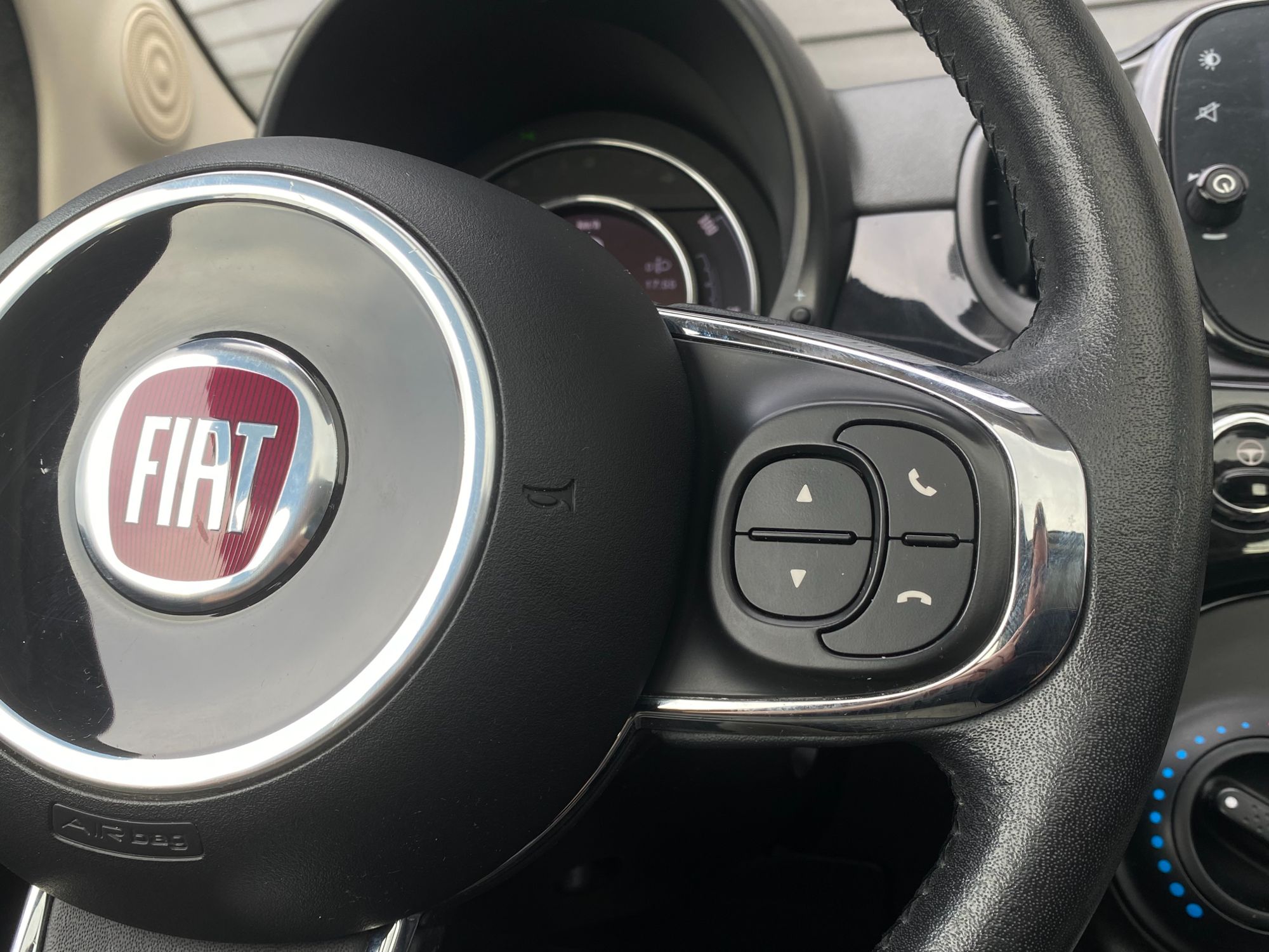 Fiat 500 1.2 Lounge Apple Carplay, Panoramadak, Cruise Control