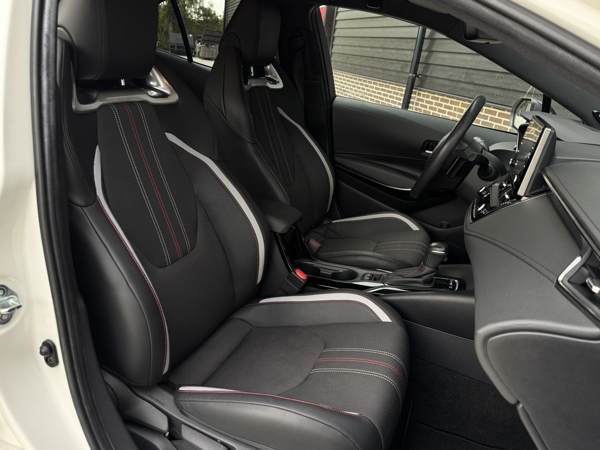 Toyota Corolla 2.0 Hybrid GR-Sport 184 pk