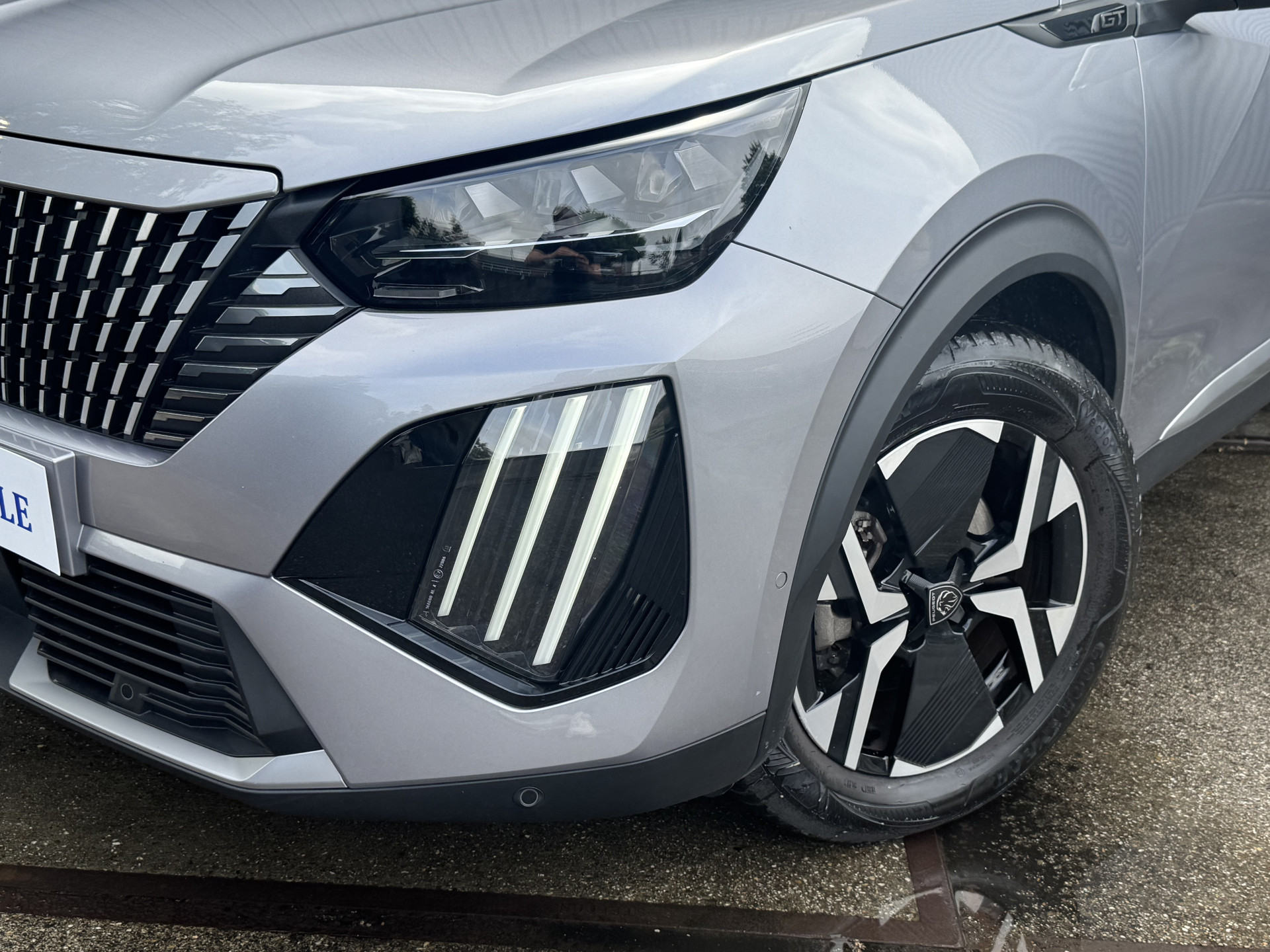 Peugeot 2008 1.2 Hybrid 145 GT