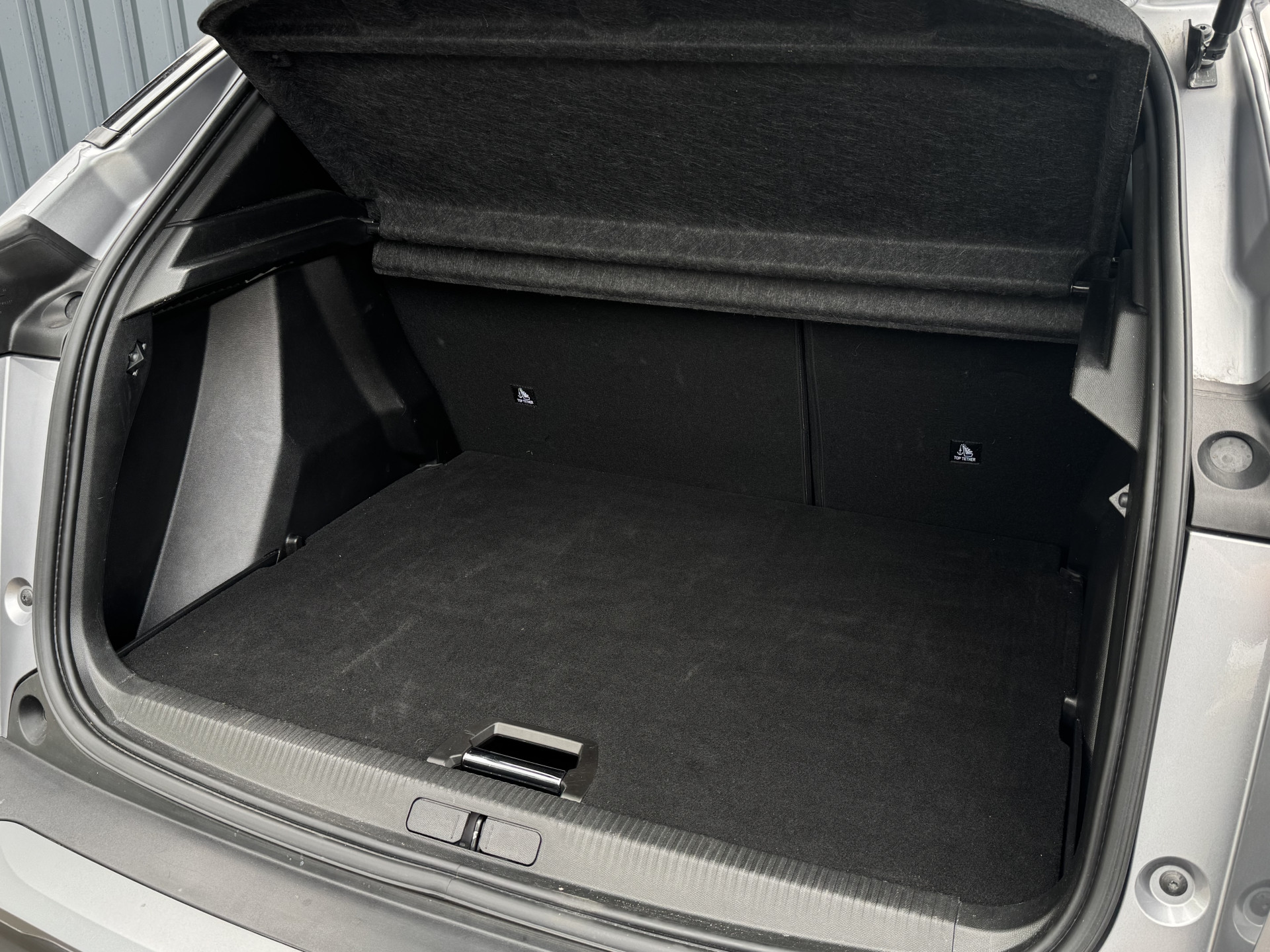 Peugeot 2008 1.2 Hybrid 145 GT
