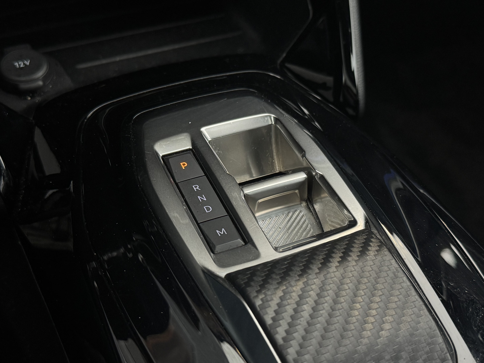 Peugeot 2008 1.2 Hybrid 145 GT