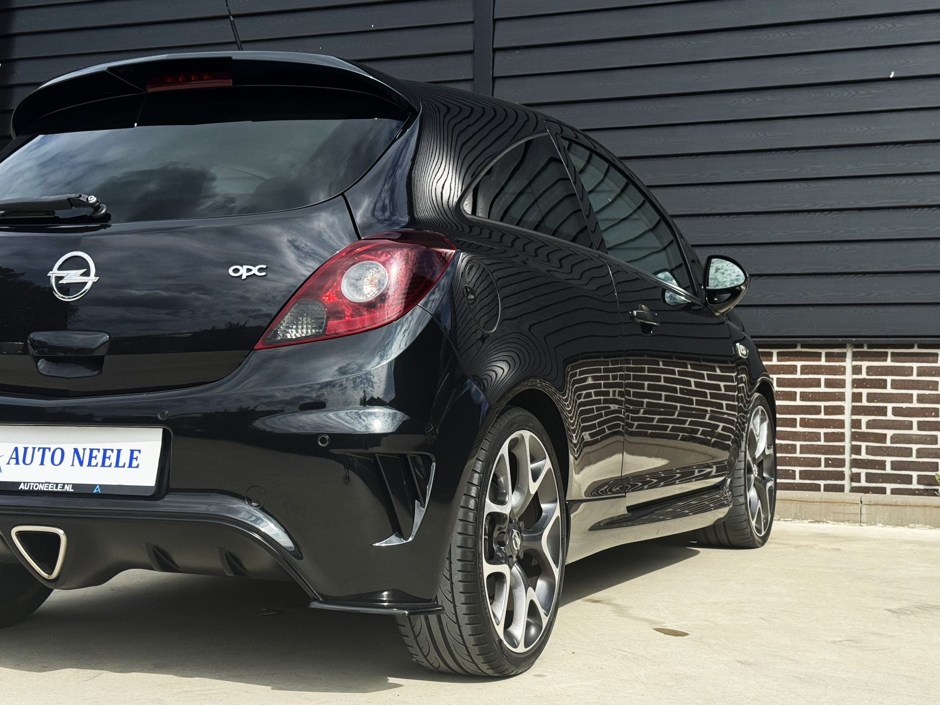Opel Corsa 1.6-16V Turbo OPC 192 pk