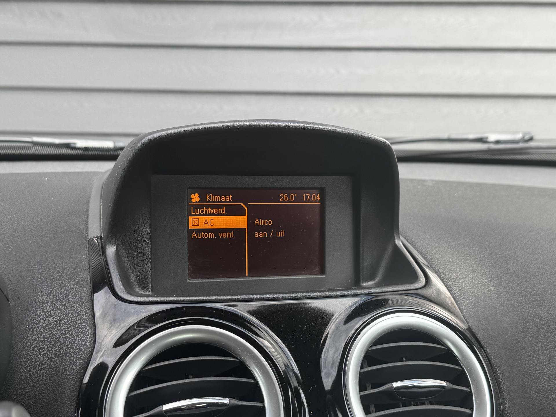 Opel Corsa 1.6-16V Turbo OPC 192 pk
