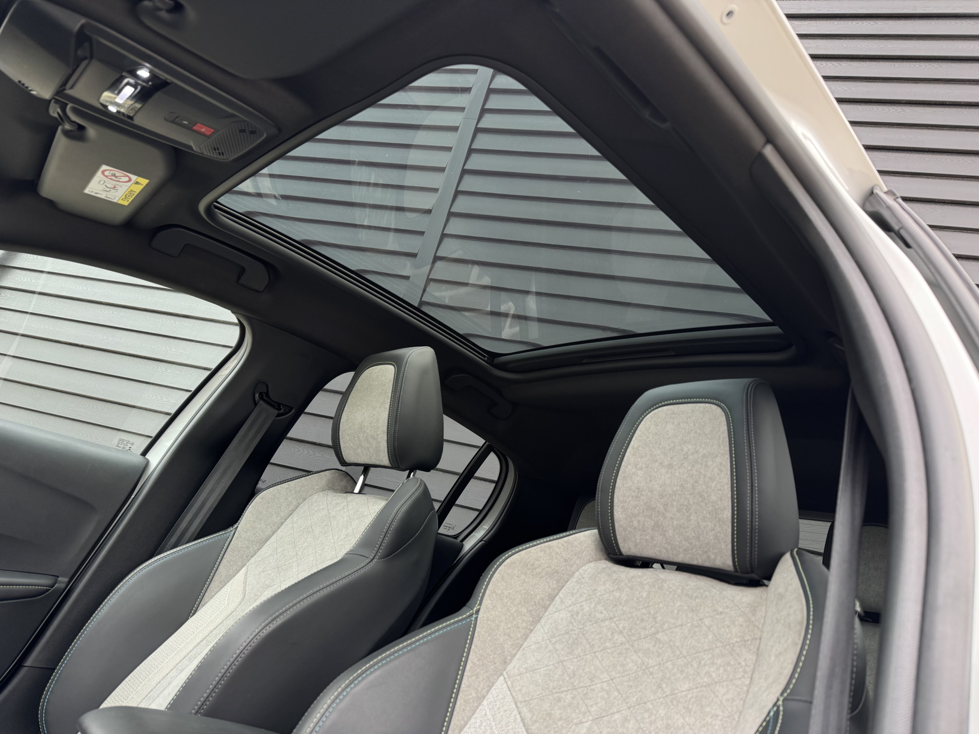 Peugeot 208 1.2 130 pk GT PACK