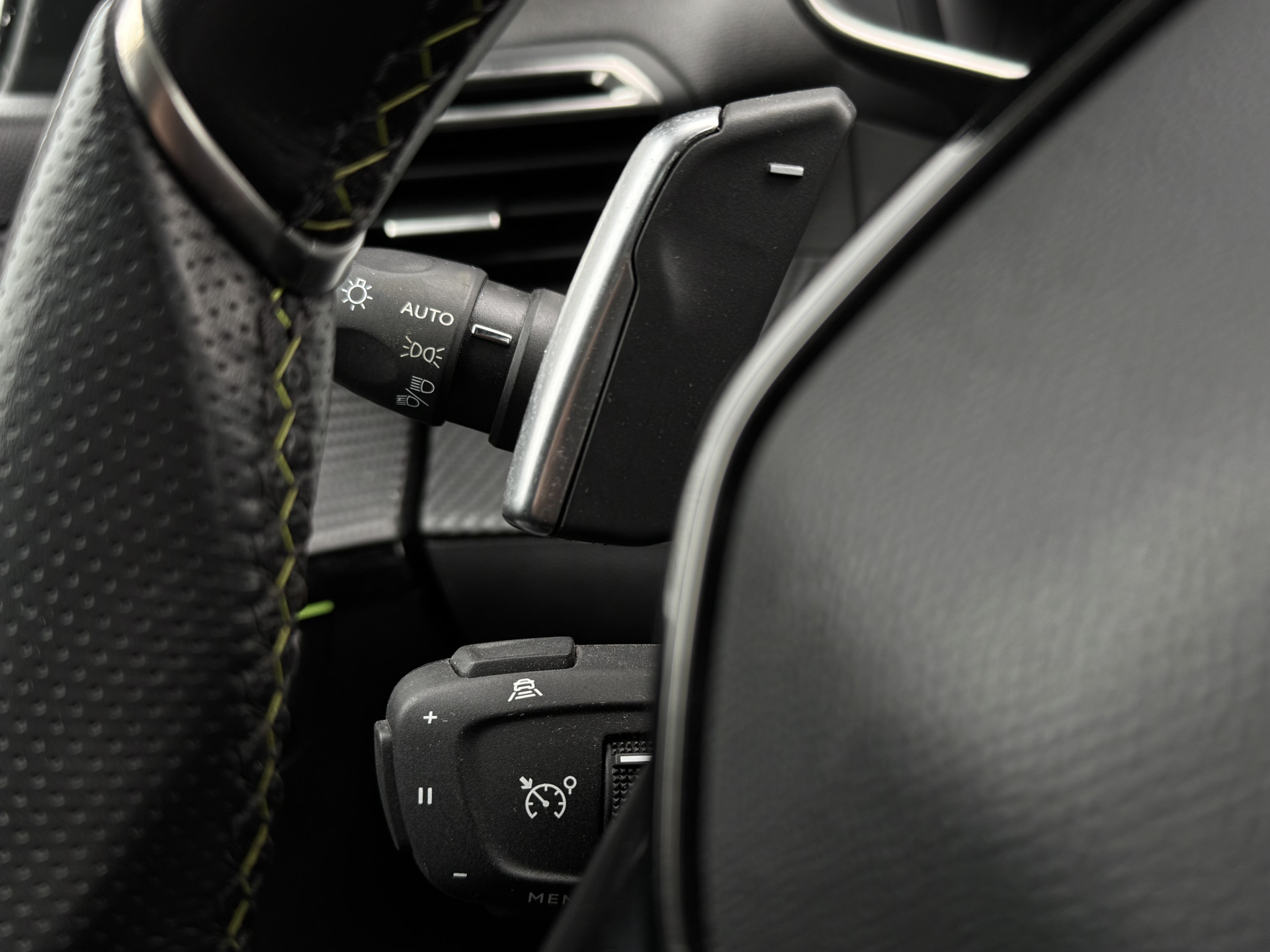 Peugeot 208 1.2 130 pk GT PACK