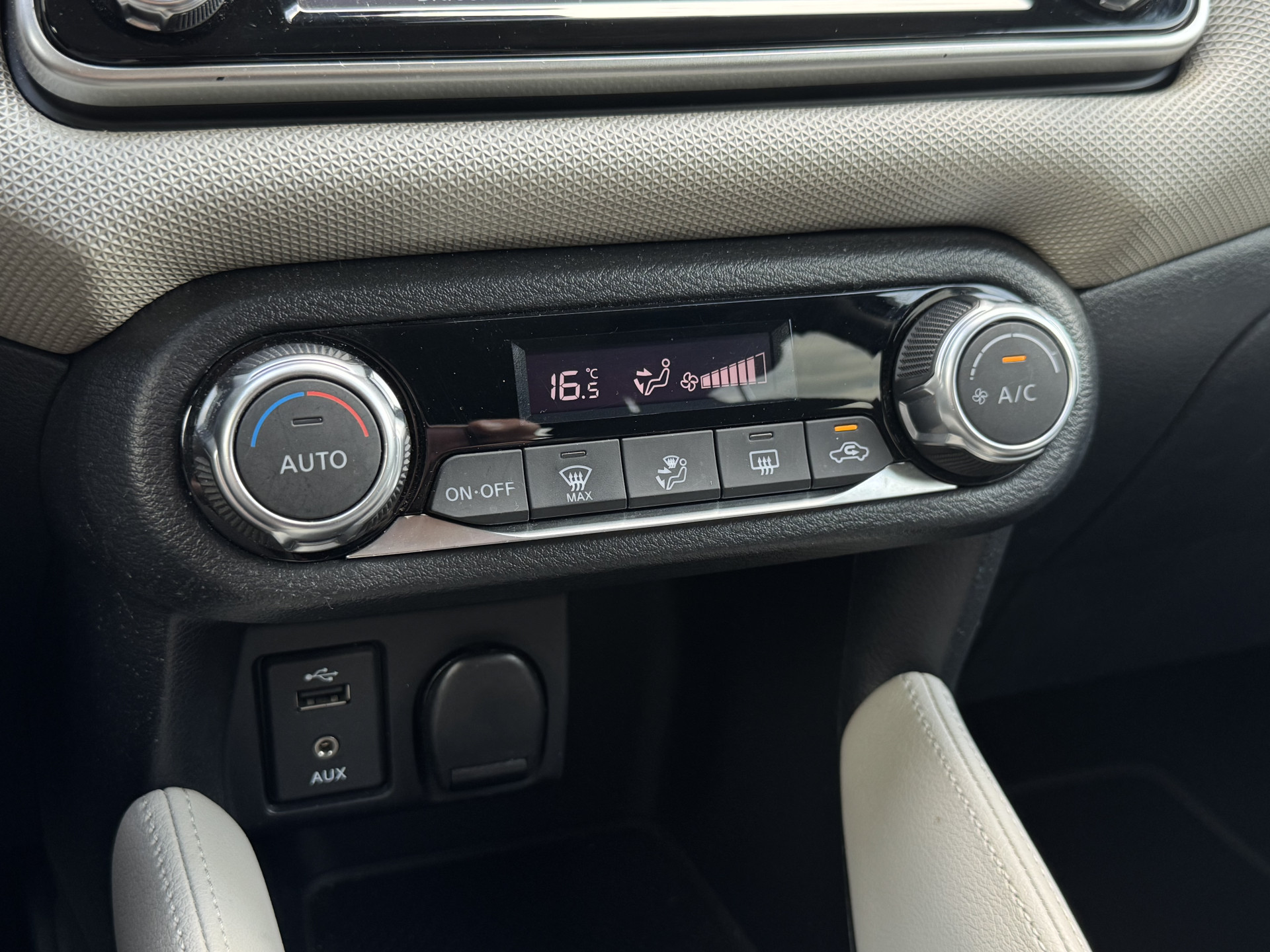 Nissan Micra 0.9 IG-T N-Connecta