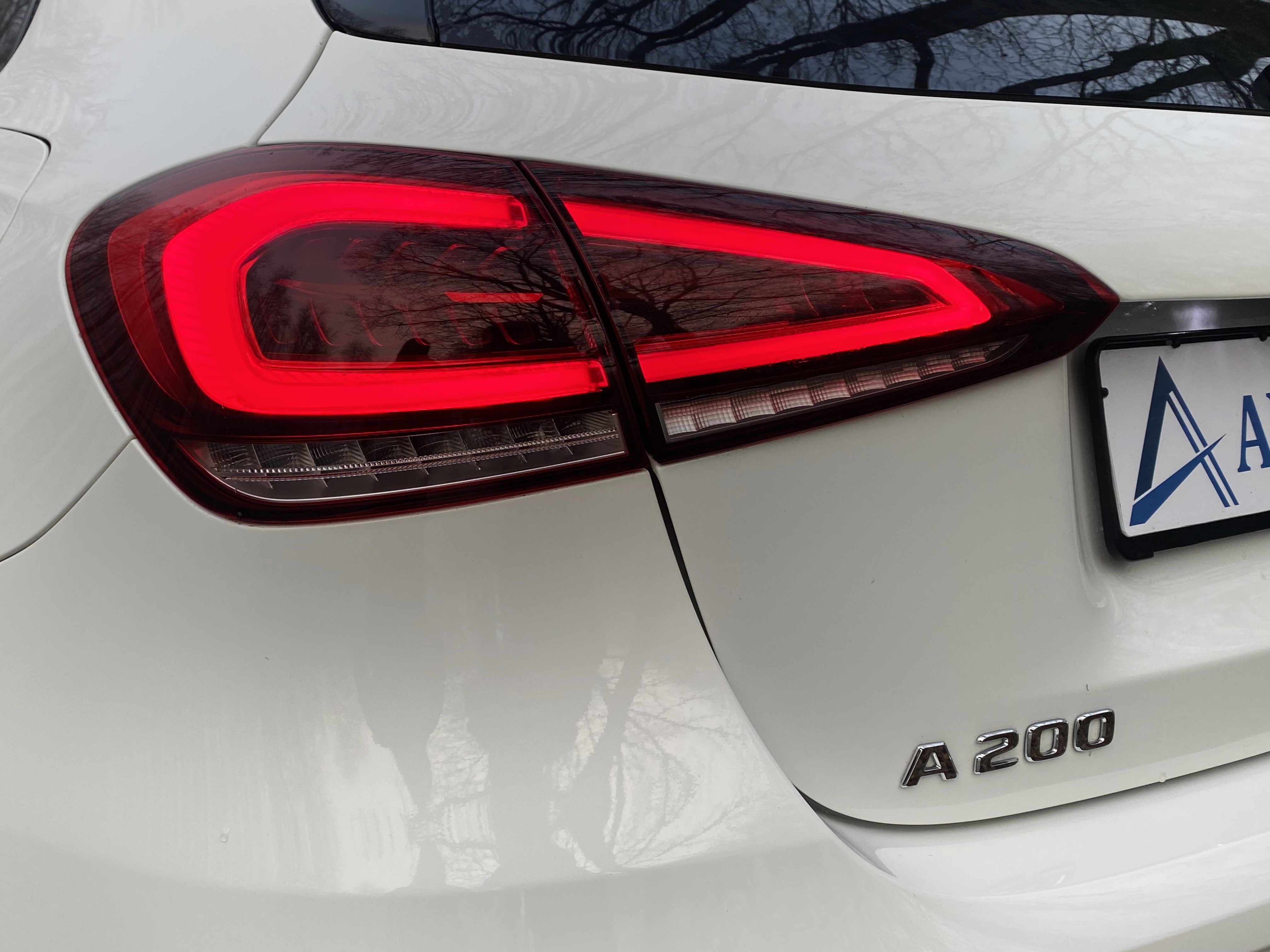 Mercedes A200 AMG Line Automaat met Ambient verlichting, Panoramadak