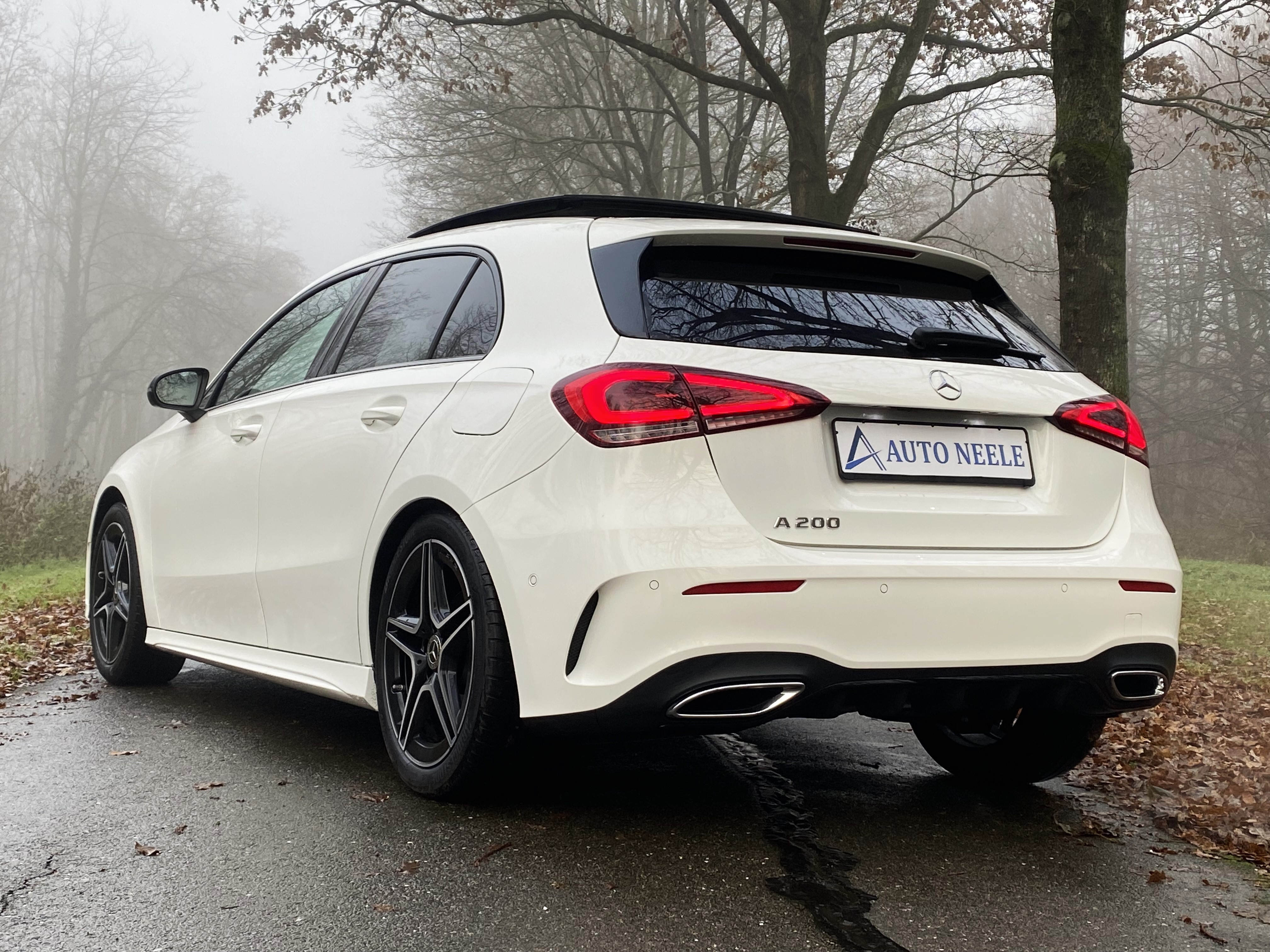 Mercedes A200 AMG Line Automaat met Ambient verlichting, Panoramadak