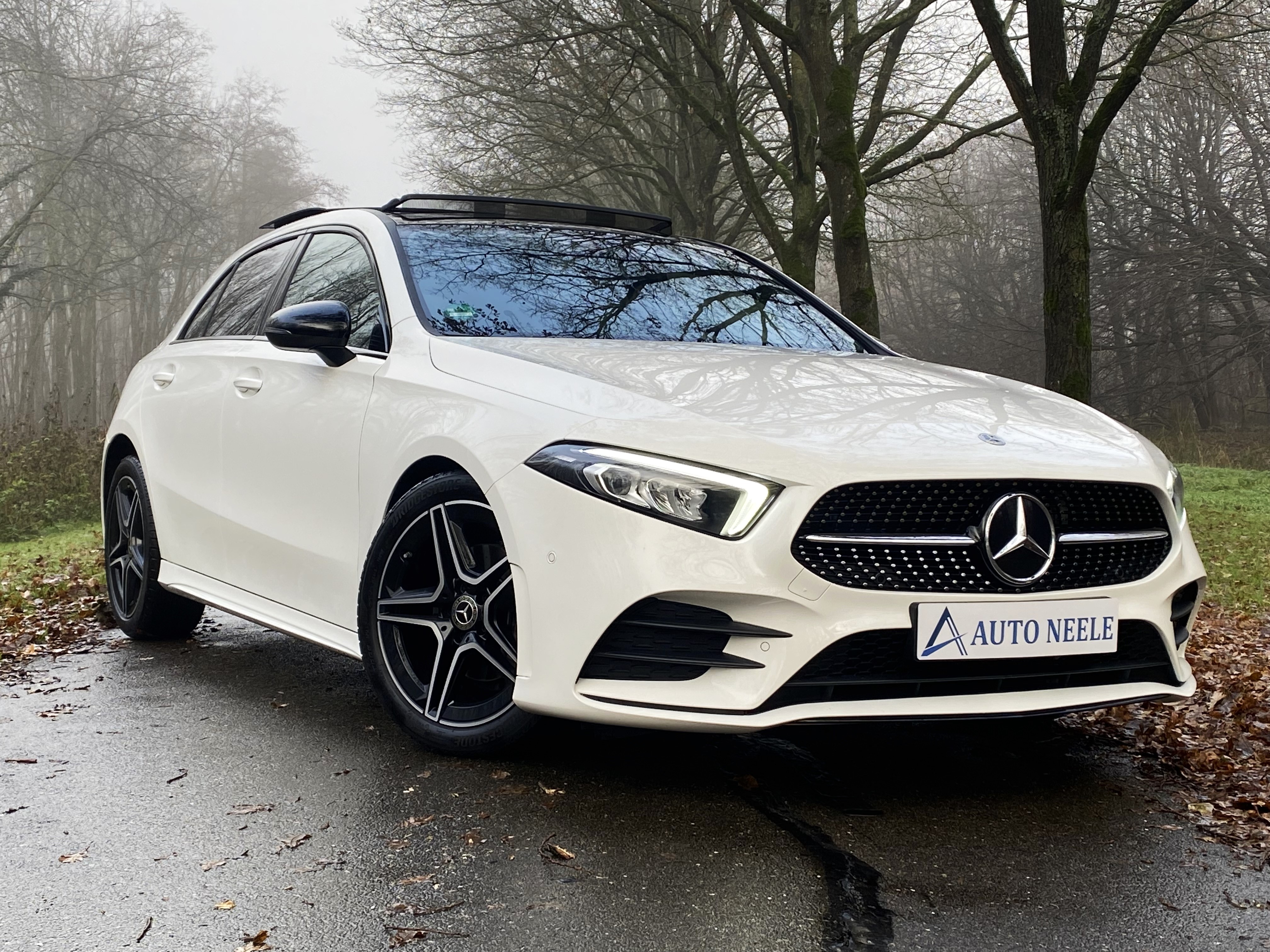 Mercedes A200 AMG Line Automaat met Ambient verlichting, Panoramadak