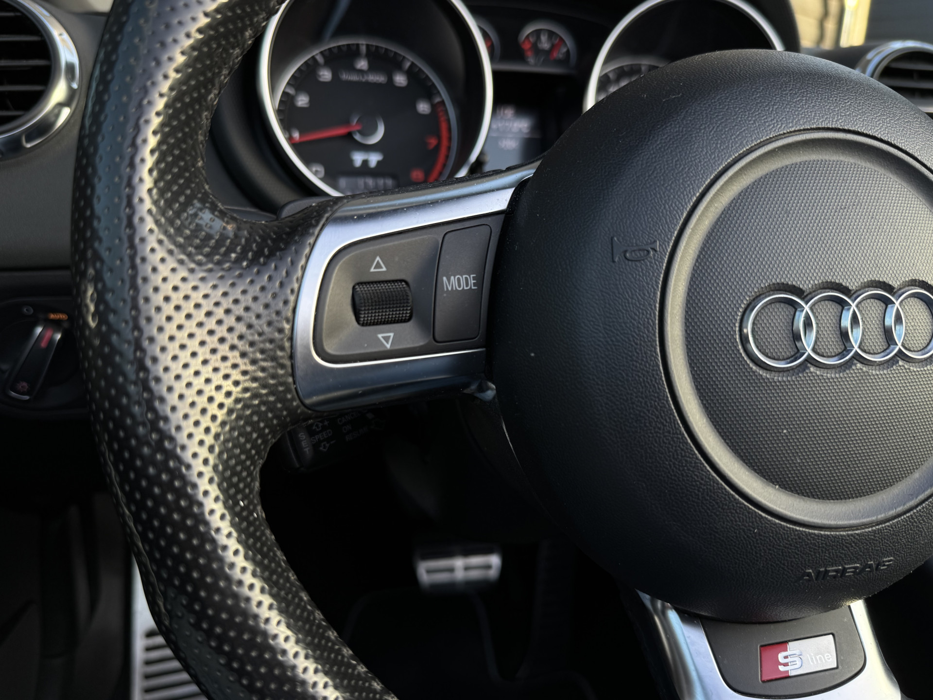 Audi TT 2.0 TFSI 200 PK S-Line