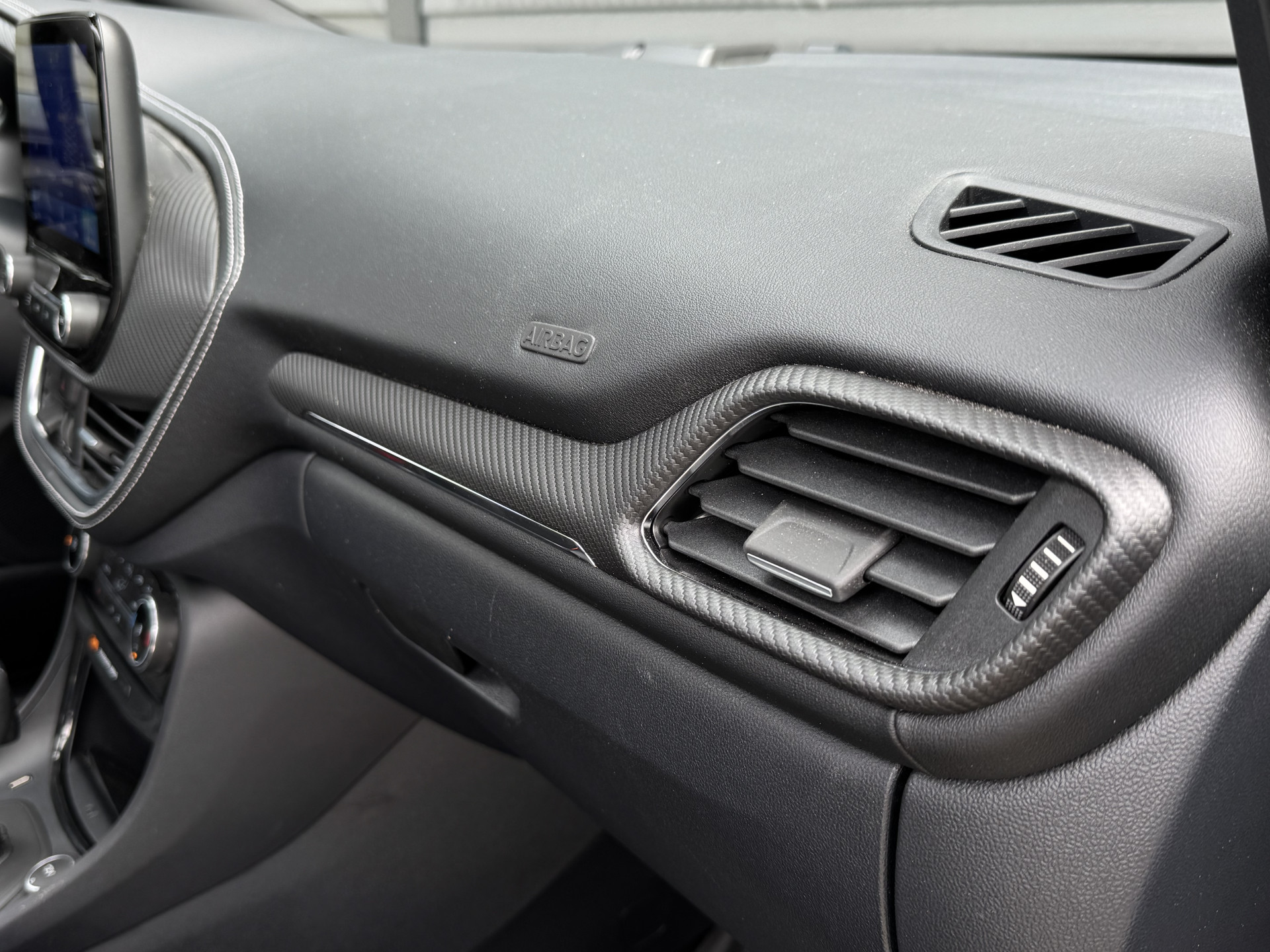 Ford Puma 1.0 EcoBoost Hybrid 155 pk ST-Line Vignale