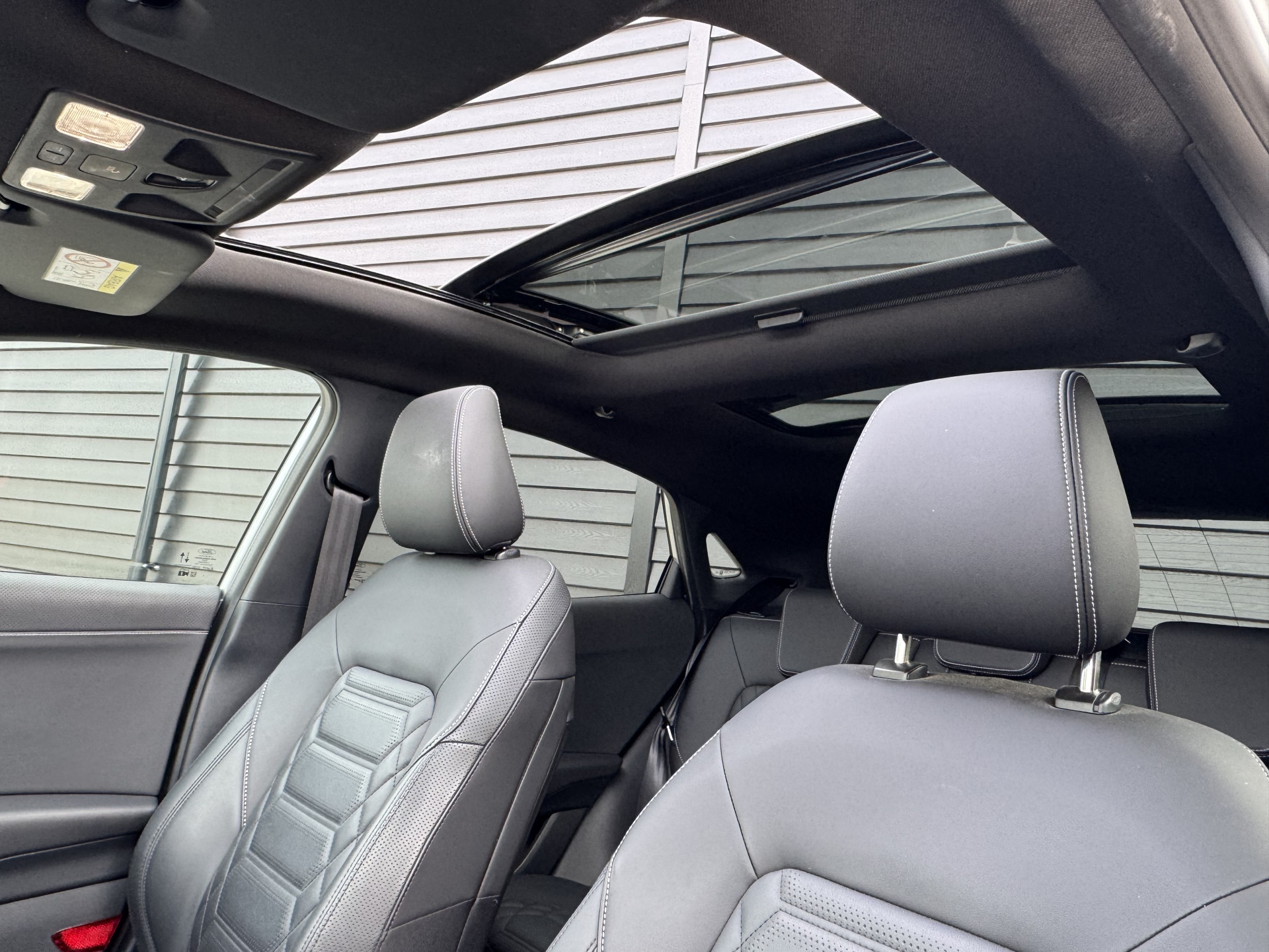 Ford Puma 1.0 EcoBoost Hybrid 155 pk ST-Line Vignale