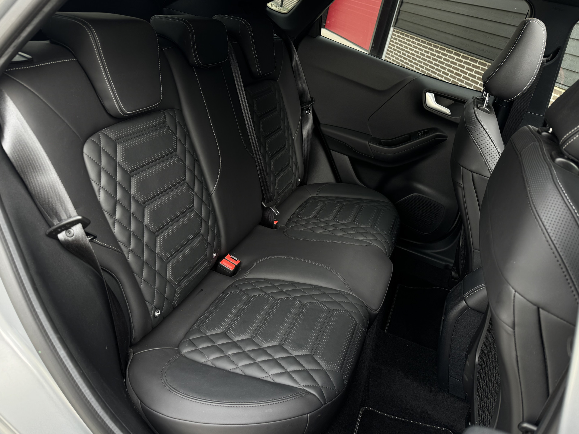 Ford Puma 1.0 EcoBoost Hybrid 155 pk ST-Line Vignale