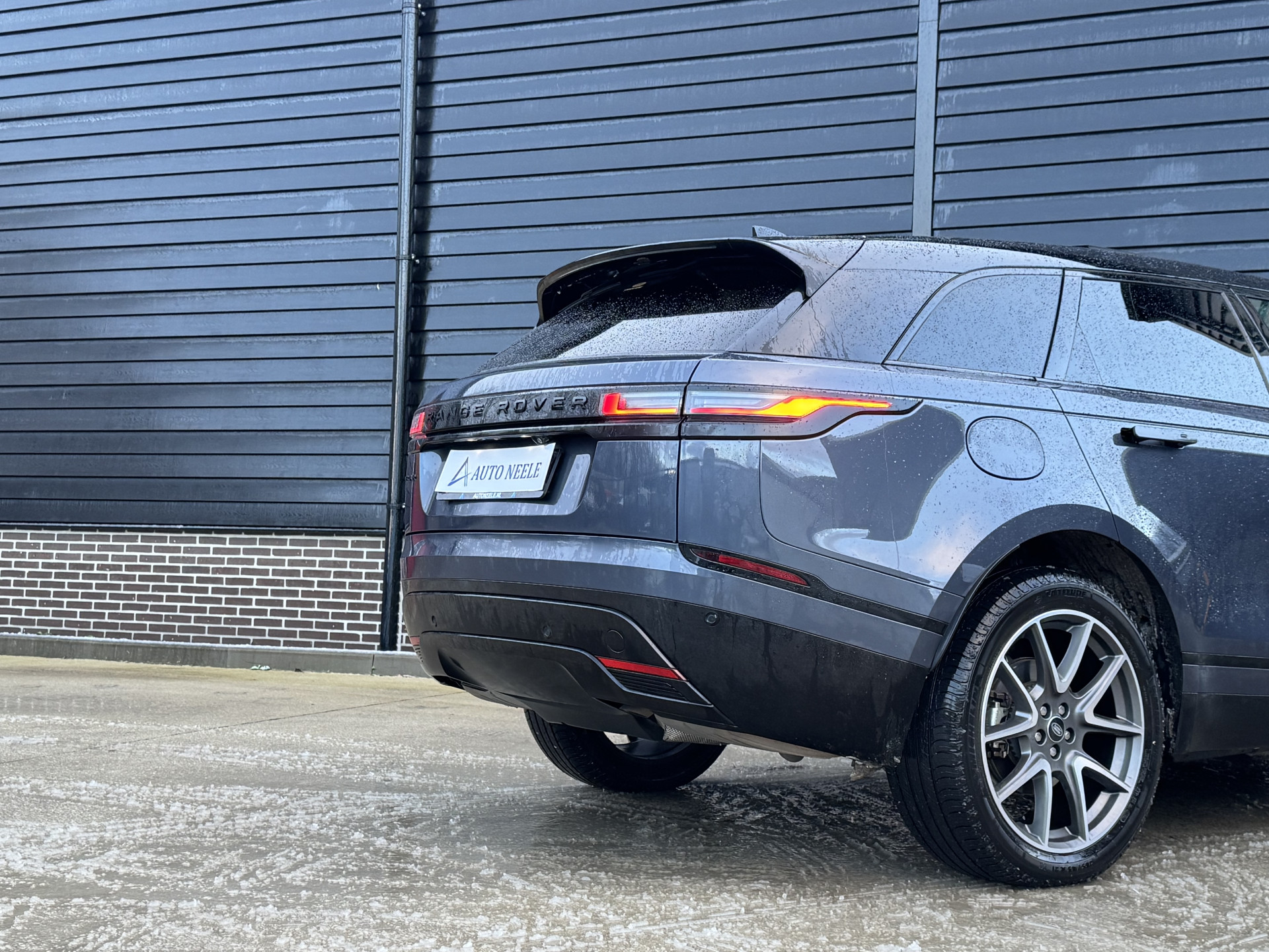 Land Rover Range Rover Velar 2.0 P400e AWD Dynamic SE PHEV