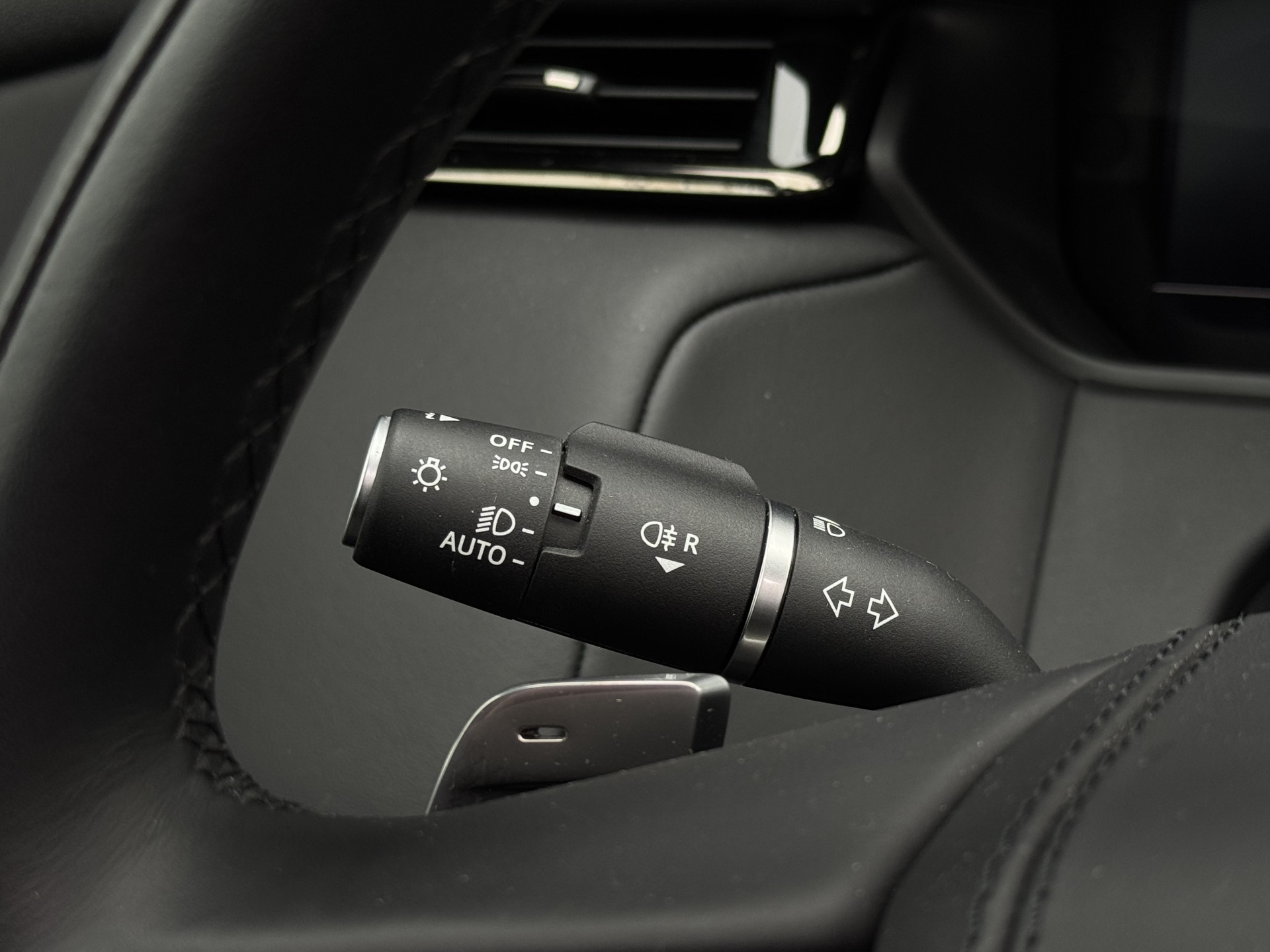 Land Rover Range Rover Velar 2.0 P400e AWD Dynamic SE PHEV