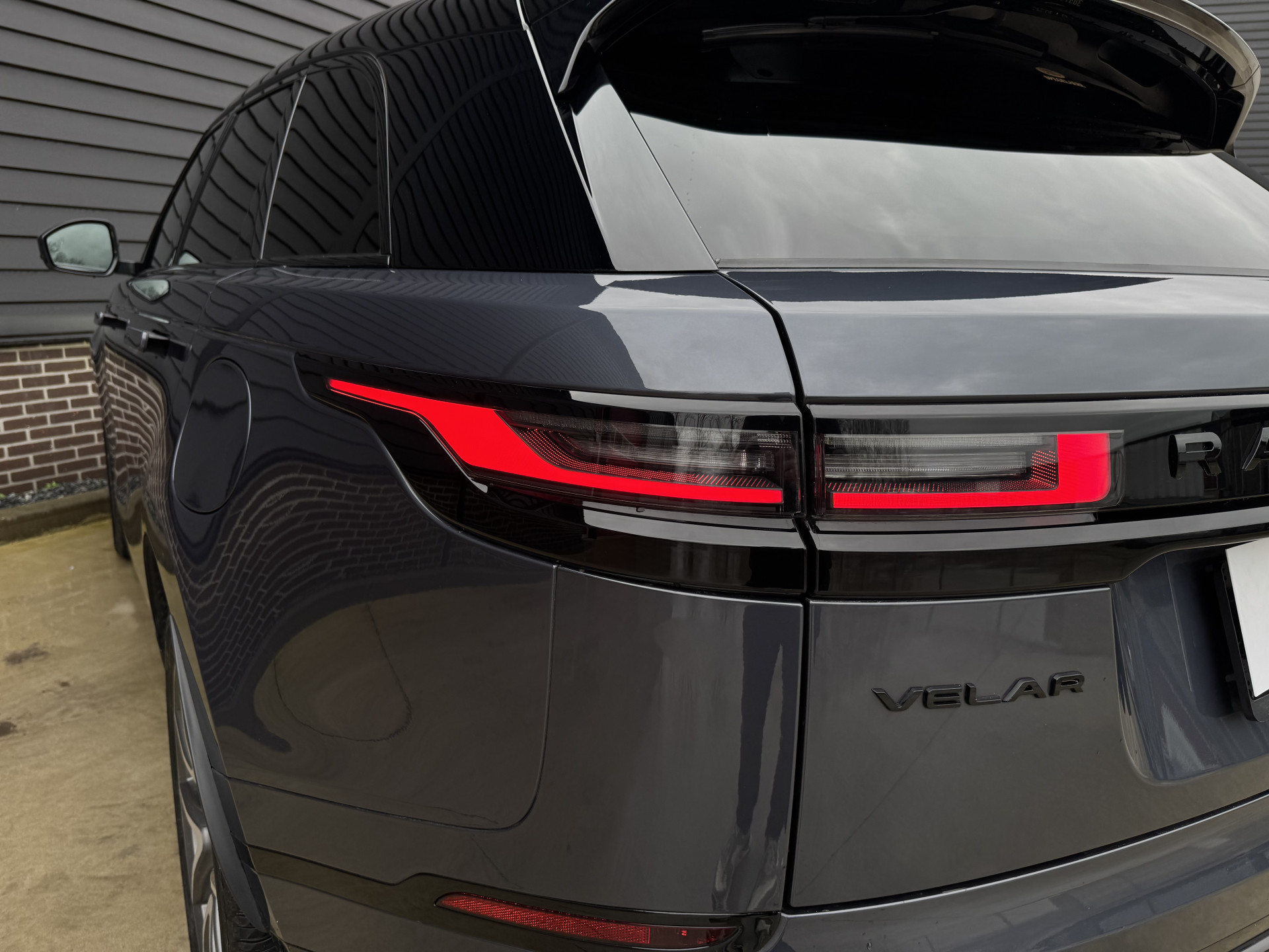 Land Rover Range Rover Velar 2.0 P400e AWD Dynamic SE PHEV