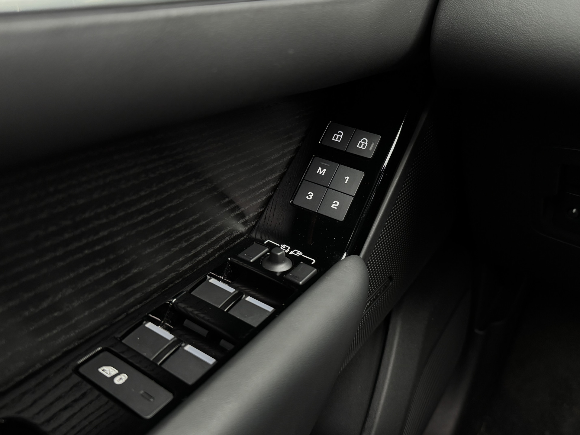 Land Rover Range Rover Velar 2.0 P400e AWD Dynamic SE PHEV