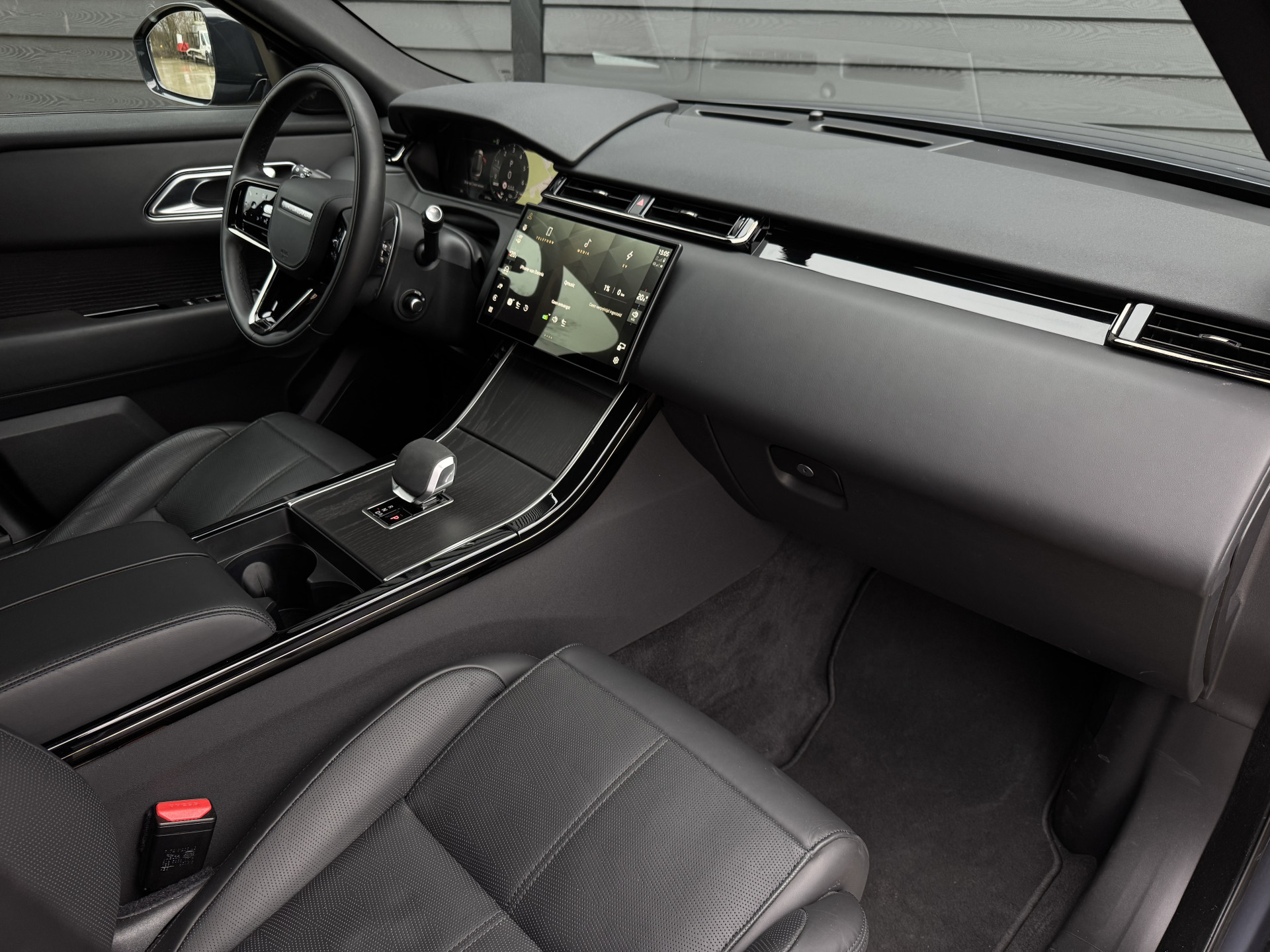 Land Rover Range Rover Velar 2.0 P400e AWD Dynamic SE PHEV