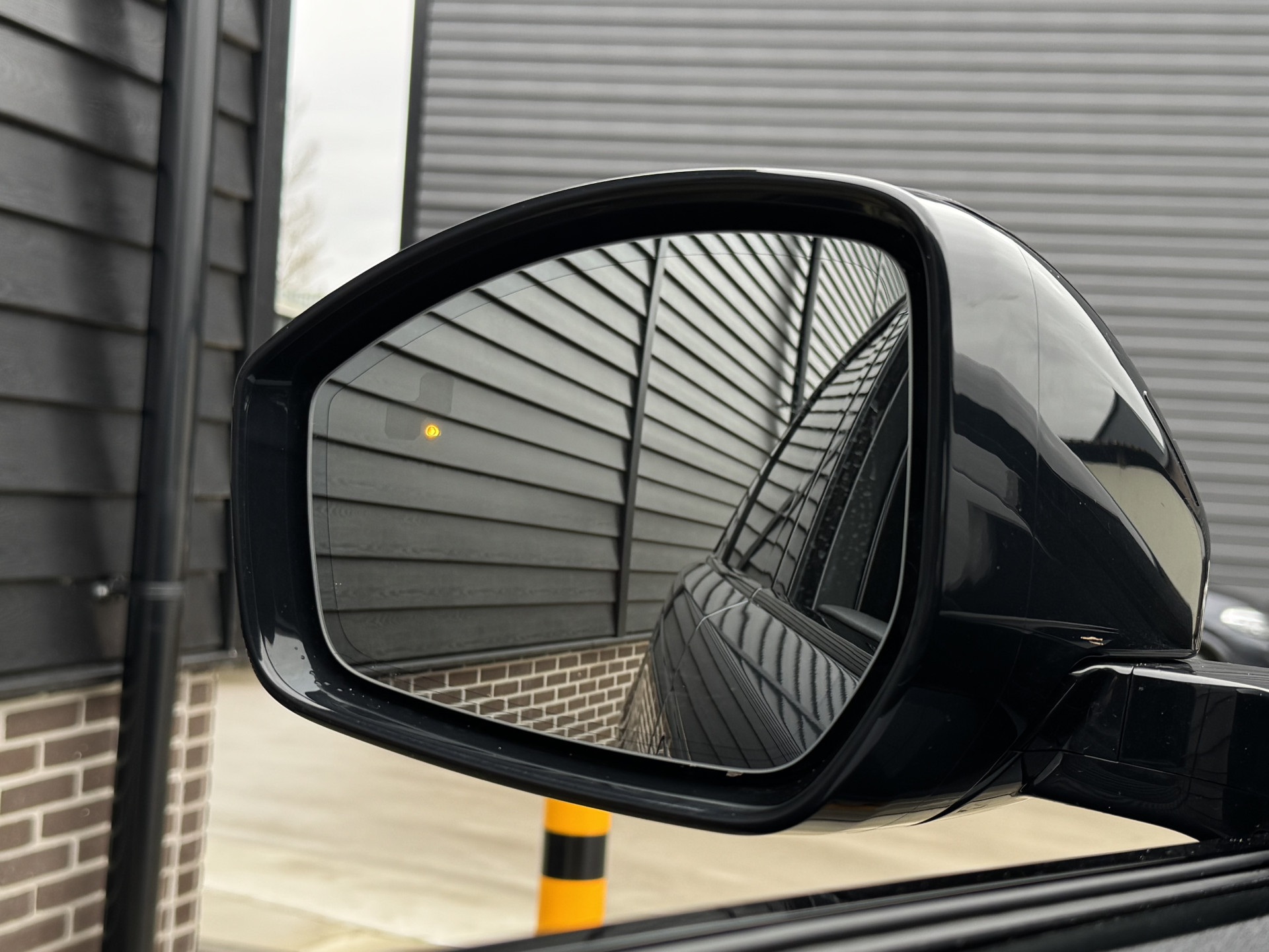 Land Rover Range Rover Velar 2.0 P400e AWD Dynamic SE PHEV