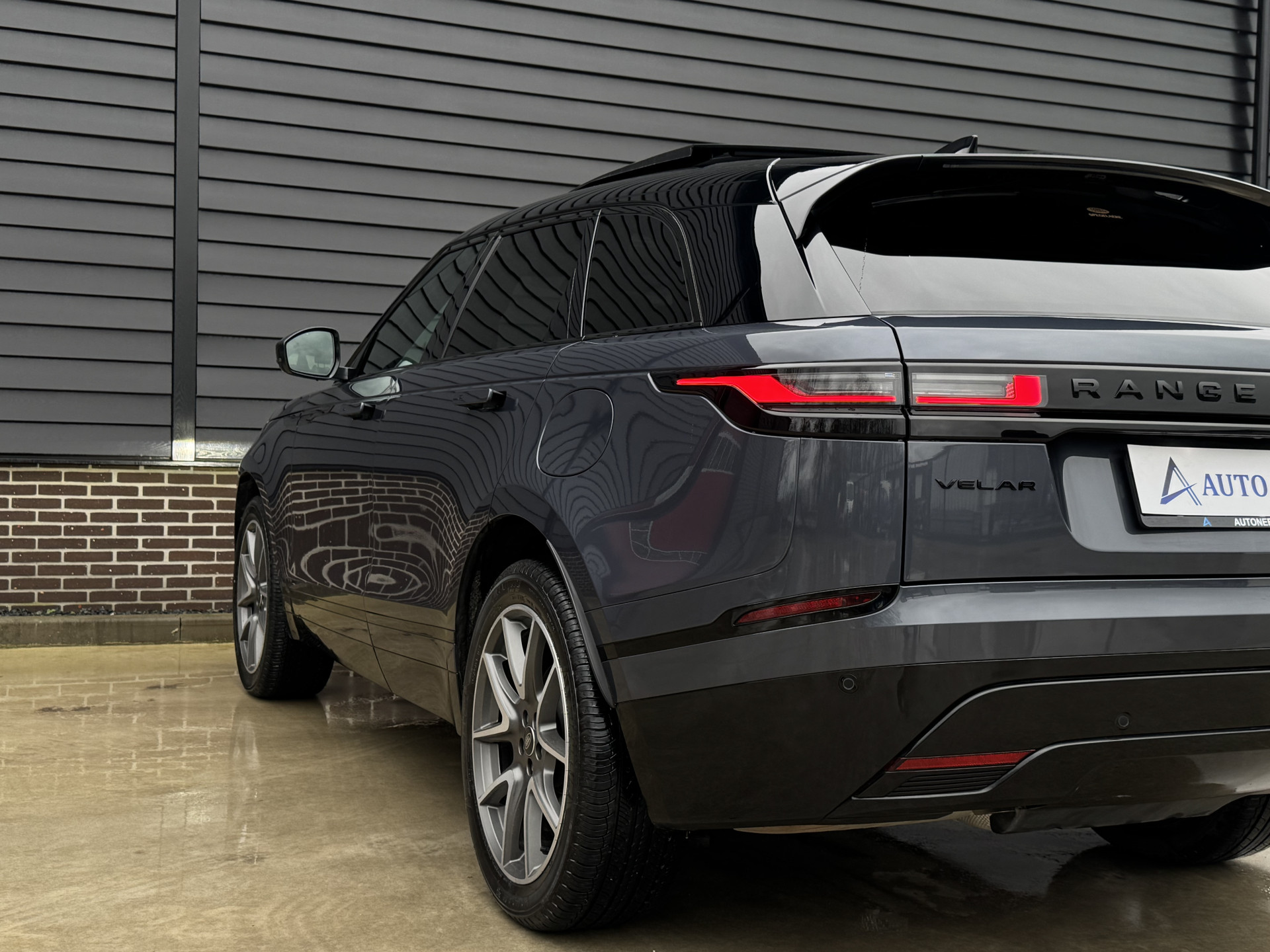 Land Rover Range Rover Velar 2.0 P400e AWD Dynamic SE PHEV