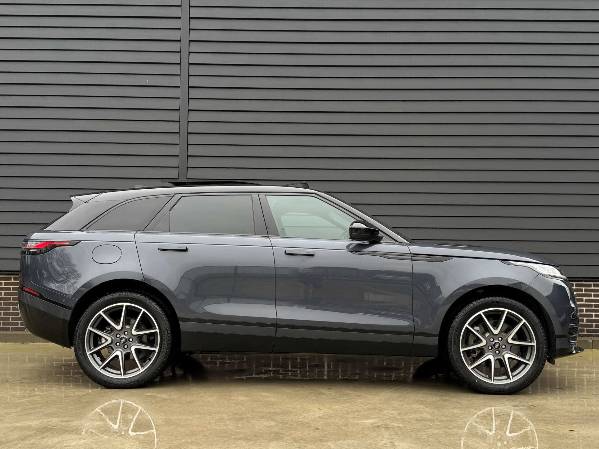 Land Rover Range Rover Velar 2.0 P400e AWD Dynamic SE PHEV