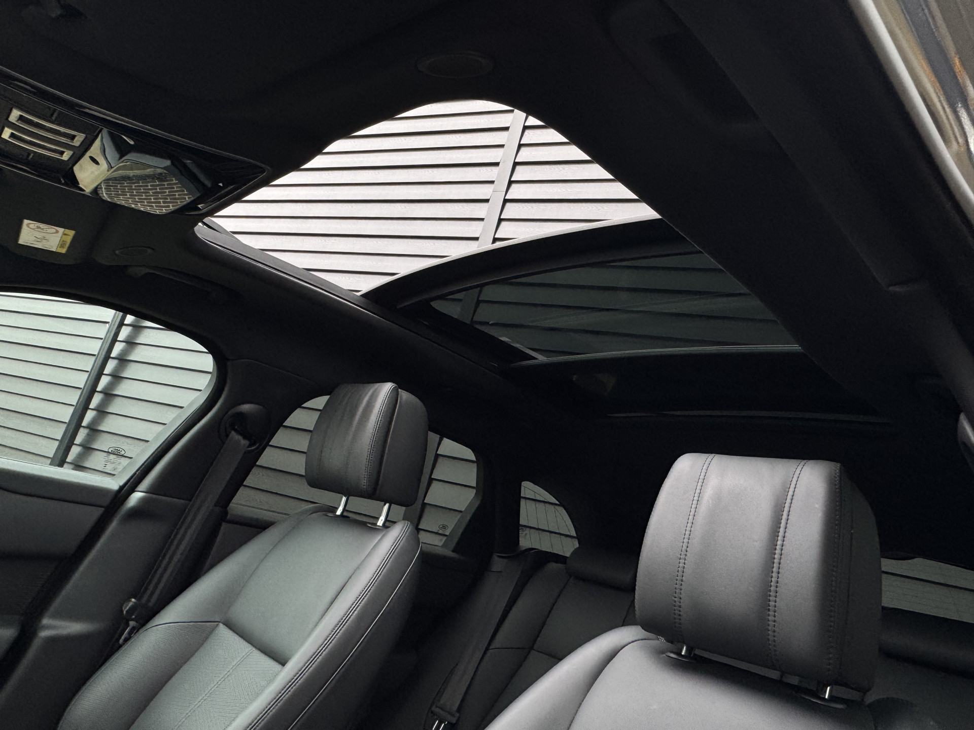 Land Rover Range Rover Velar 2.0 P400e AWD Dynamic SE PHEV