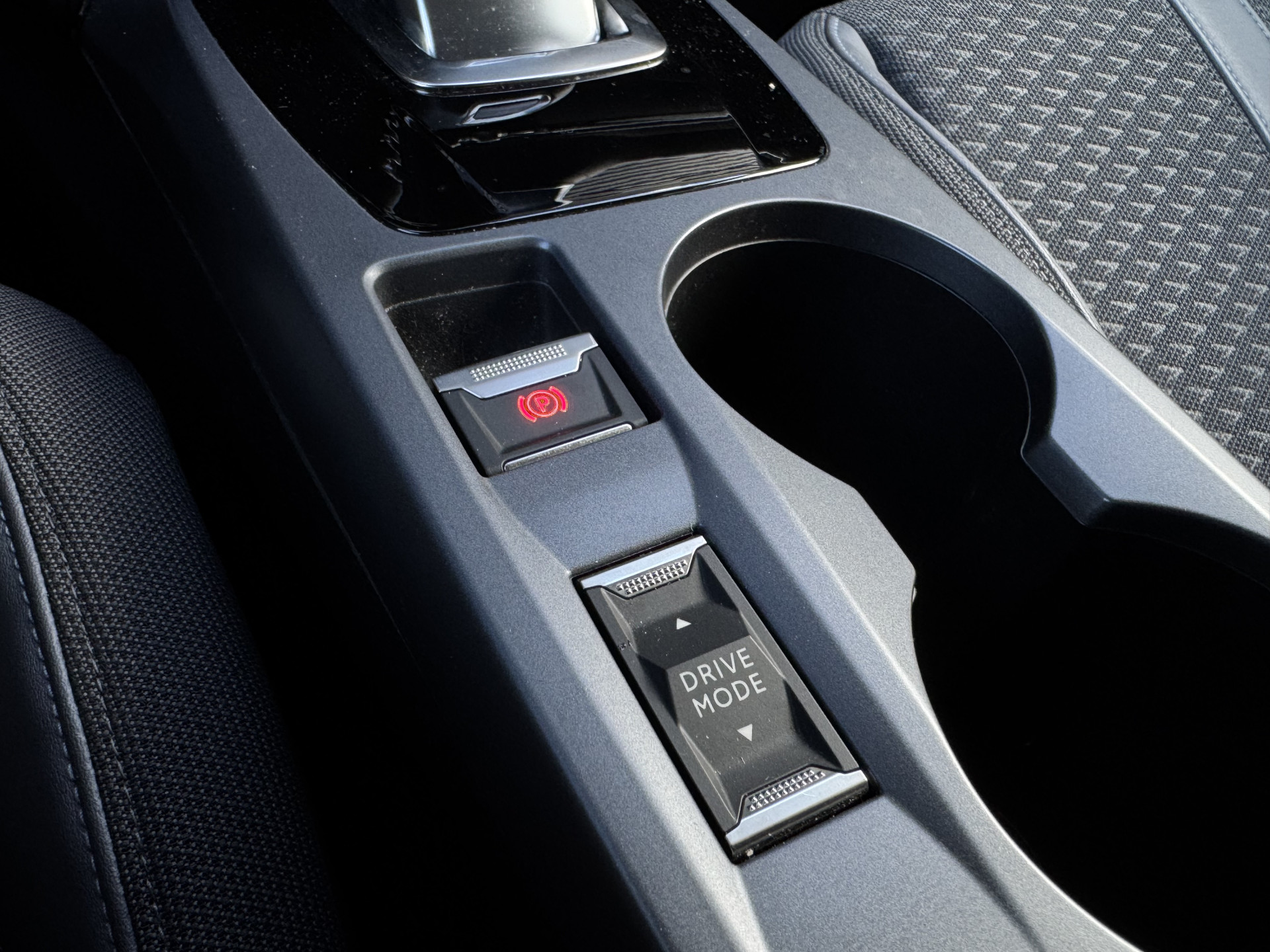 Peugeot 2008 1.2 130 pk Allure Automaat