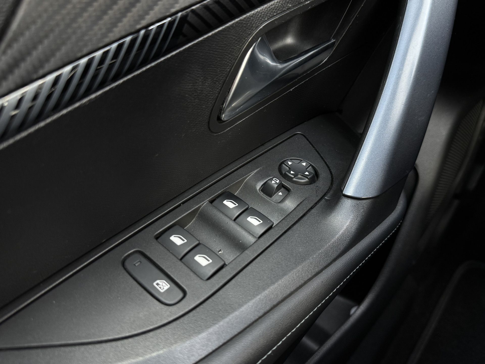 Peugeot 2008 1.2 130 pk Allure Automaat