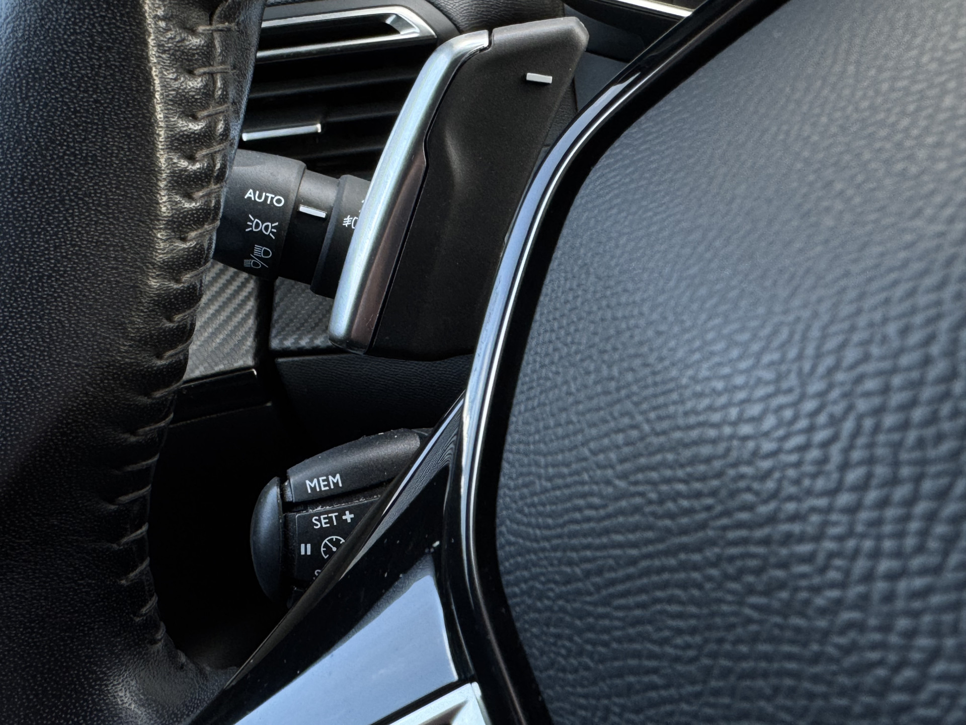 Peugeot 2008 1.2 130 pk Allure Automaat