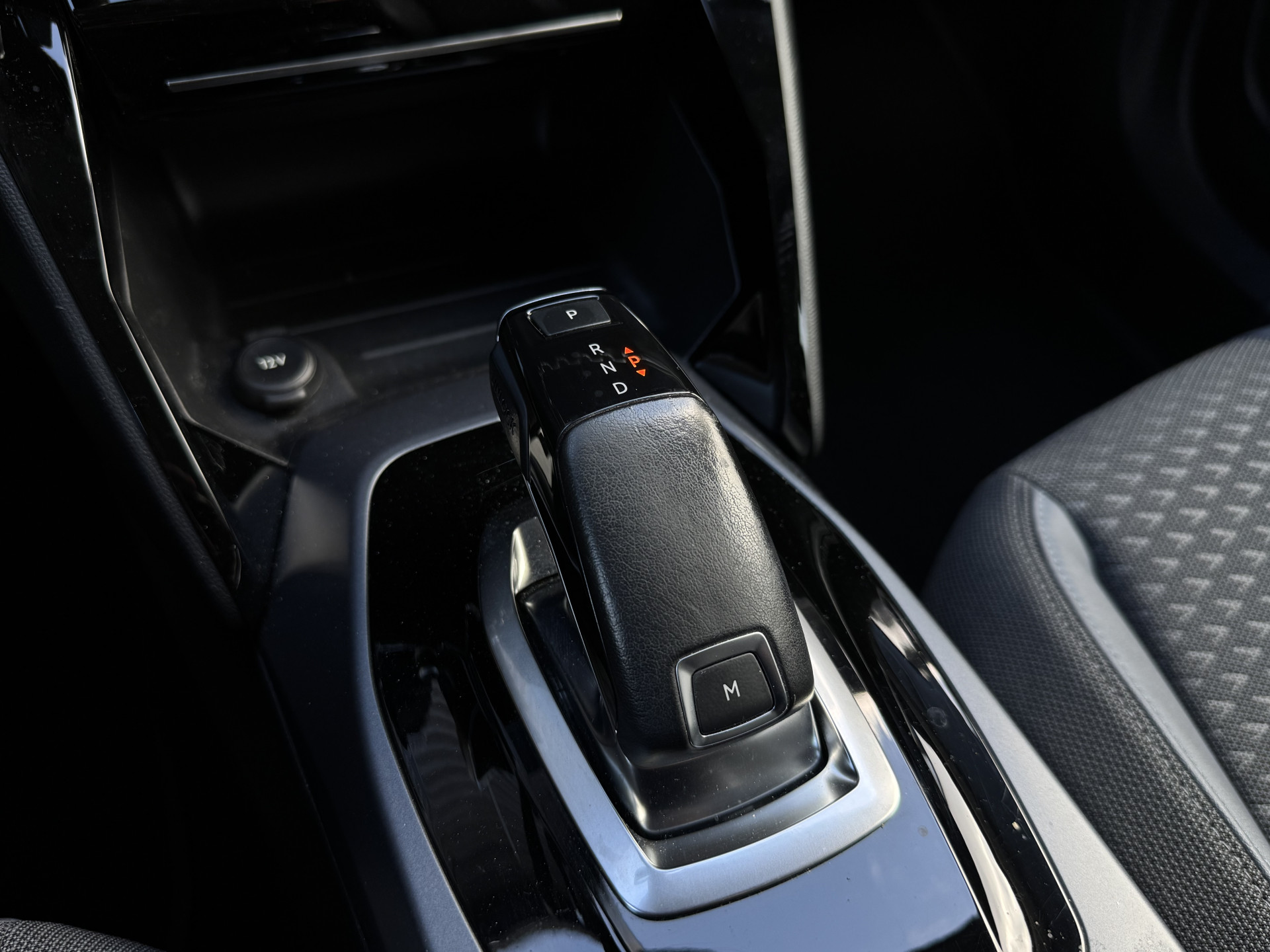 Peugeot 2008 1.2 130 pk Allure Automaat