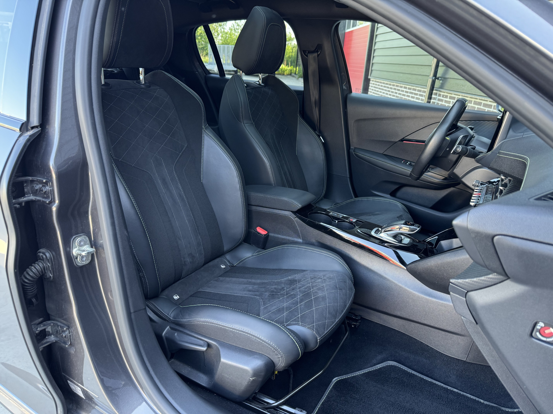 Peugeot 208 1.2 130 pk GT Pack