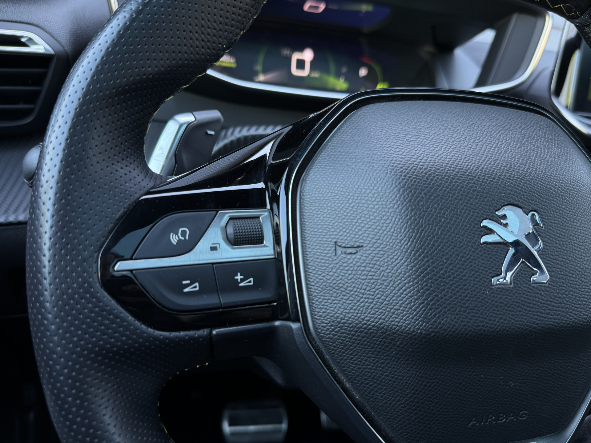 Peugeot 208 1.2 130 pk GT Pack