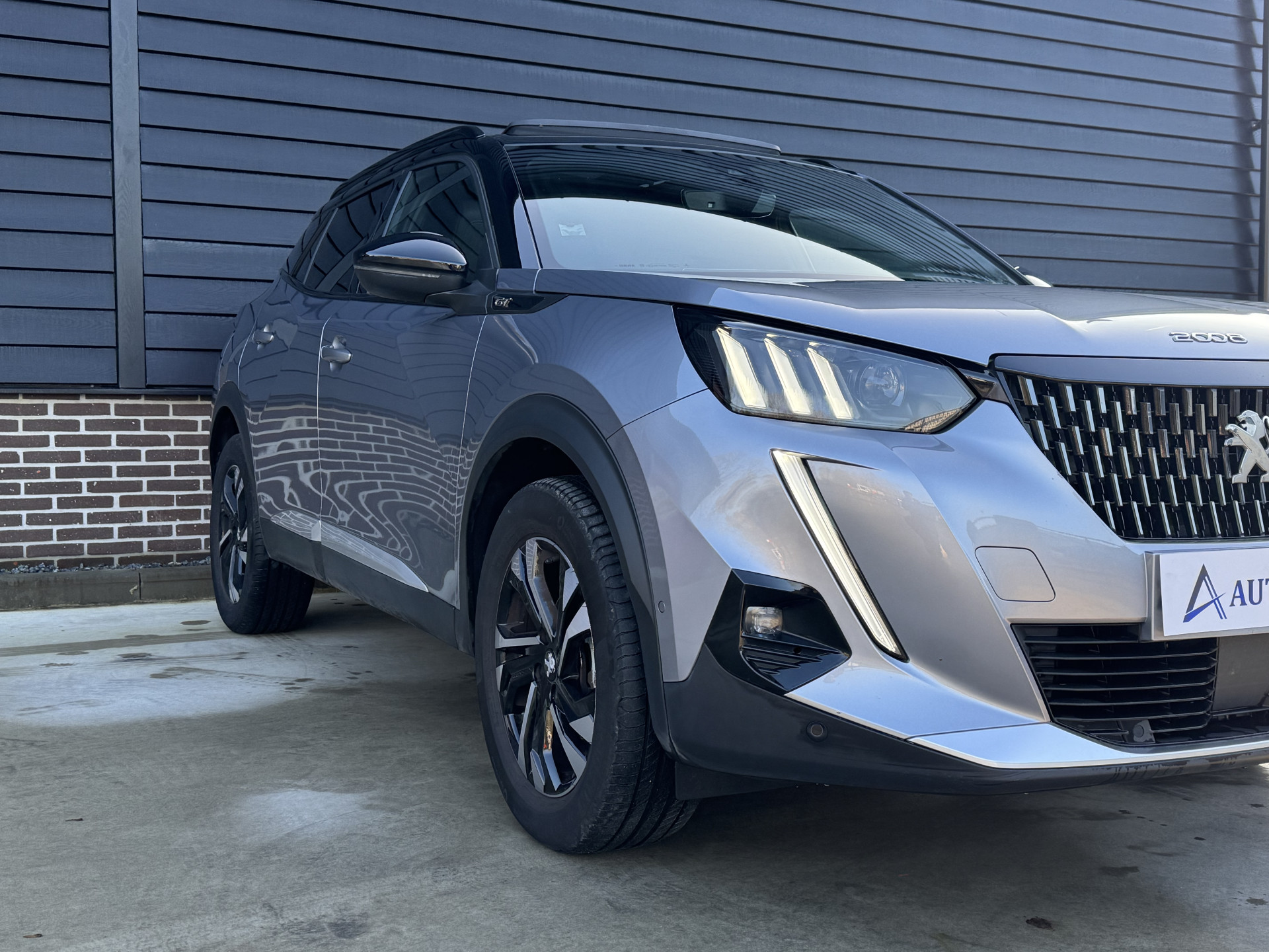 Peugeot 2008 1.2 PureTech 130 GT EAT8