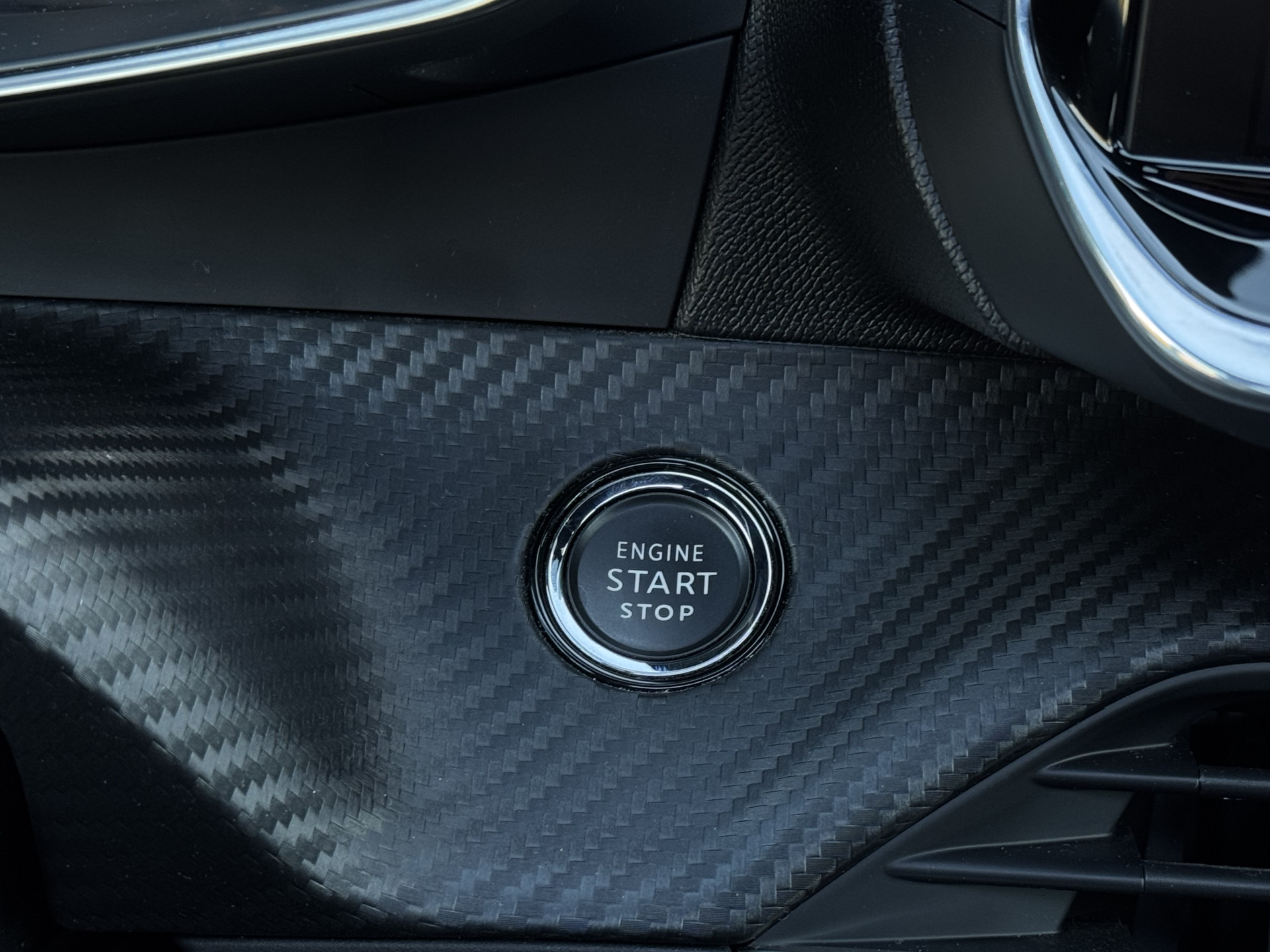 Peugeot 2008 1.2 PureTech 130 GT EAT8