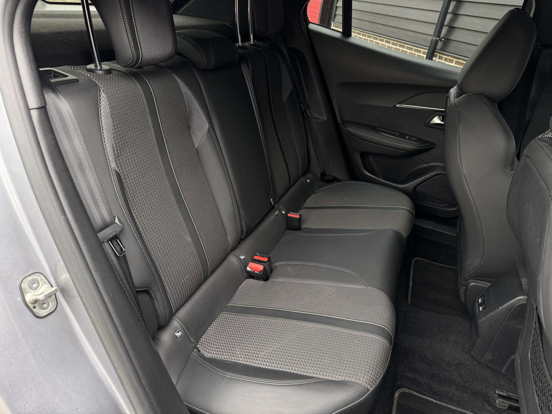 Peugeot 2008 1.2 PureTech 130 GT EAT8