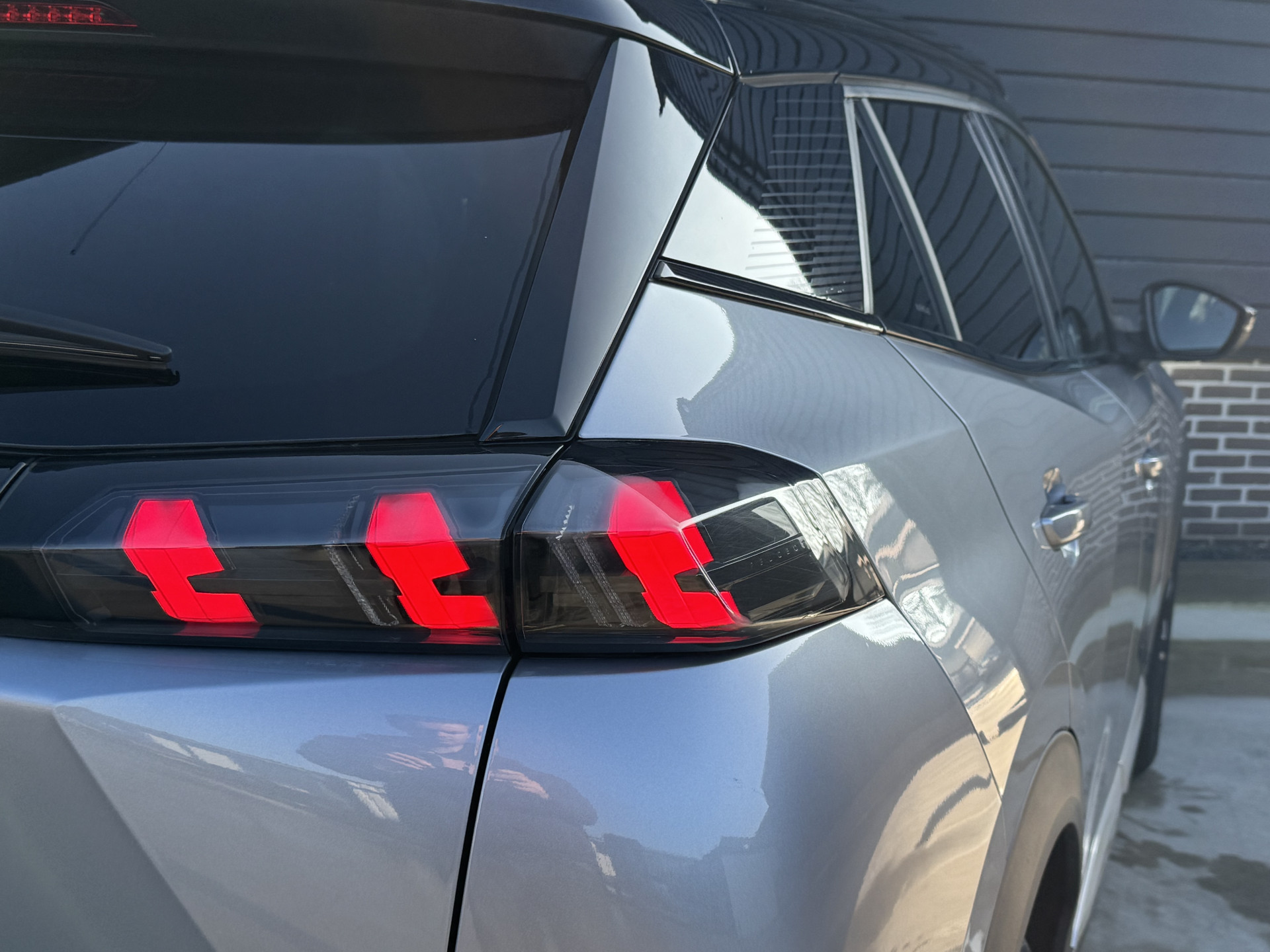 Peugeot 2008 1.2 PureTech 130 GT EAT8