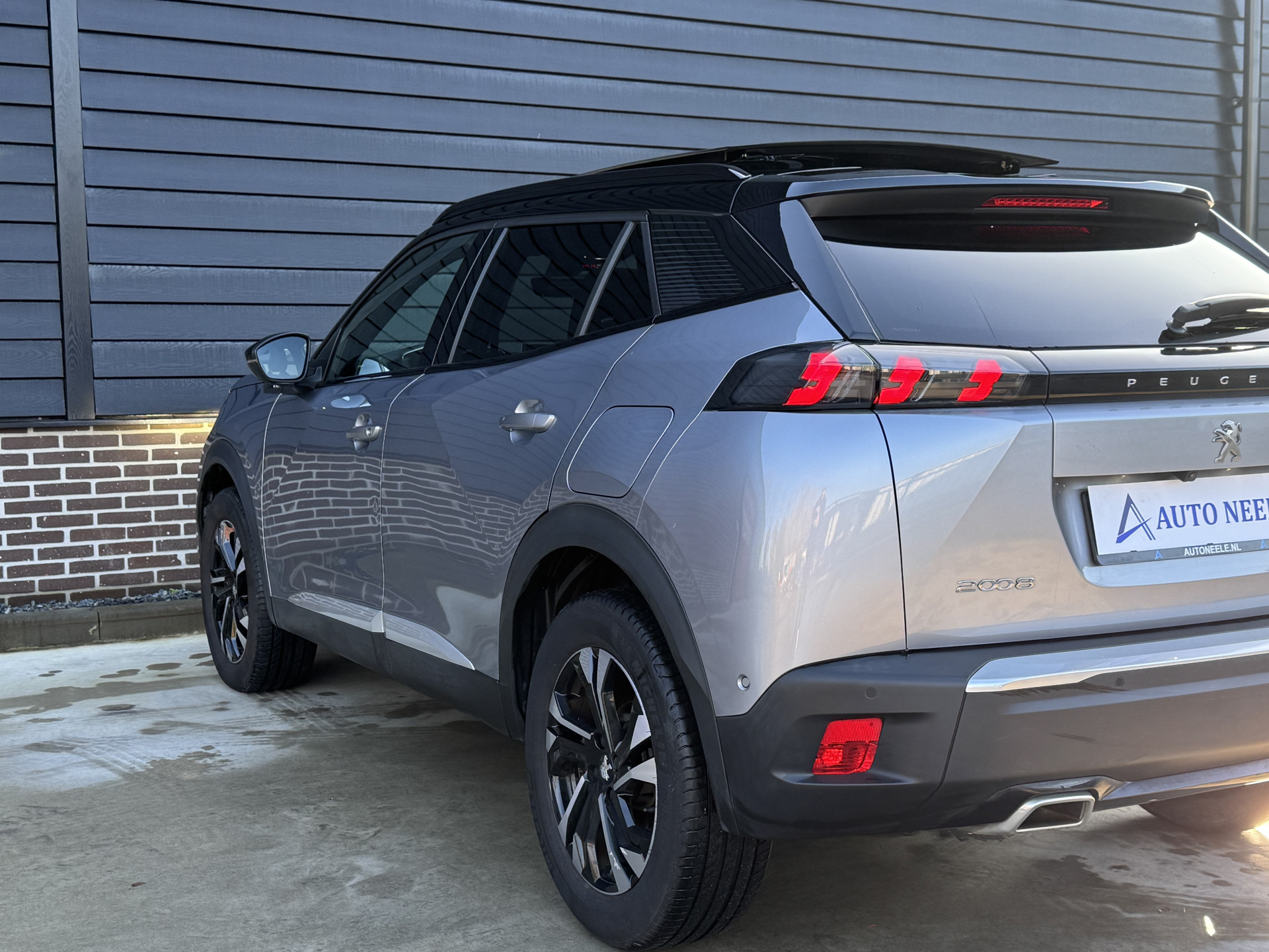 Peugeot 2008 1.2 PureTech 130 GT EAT8