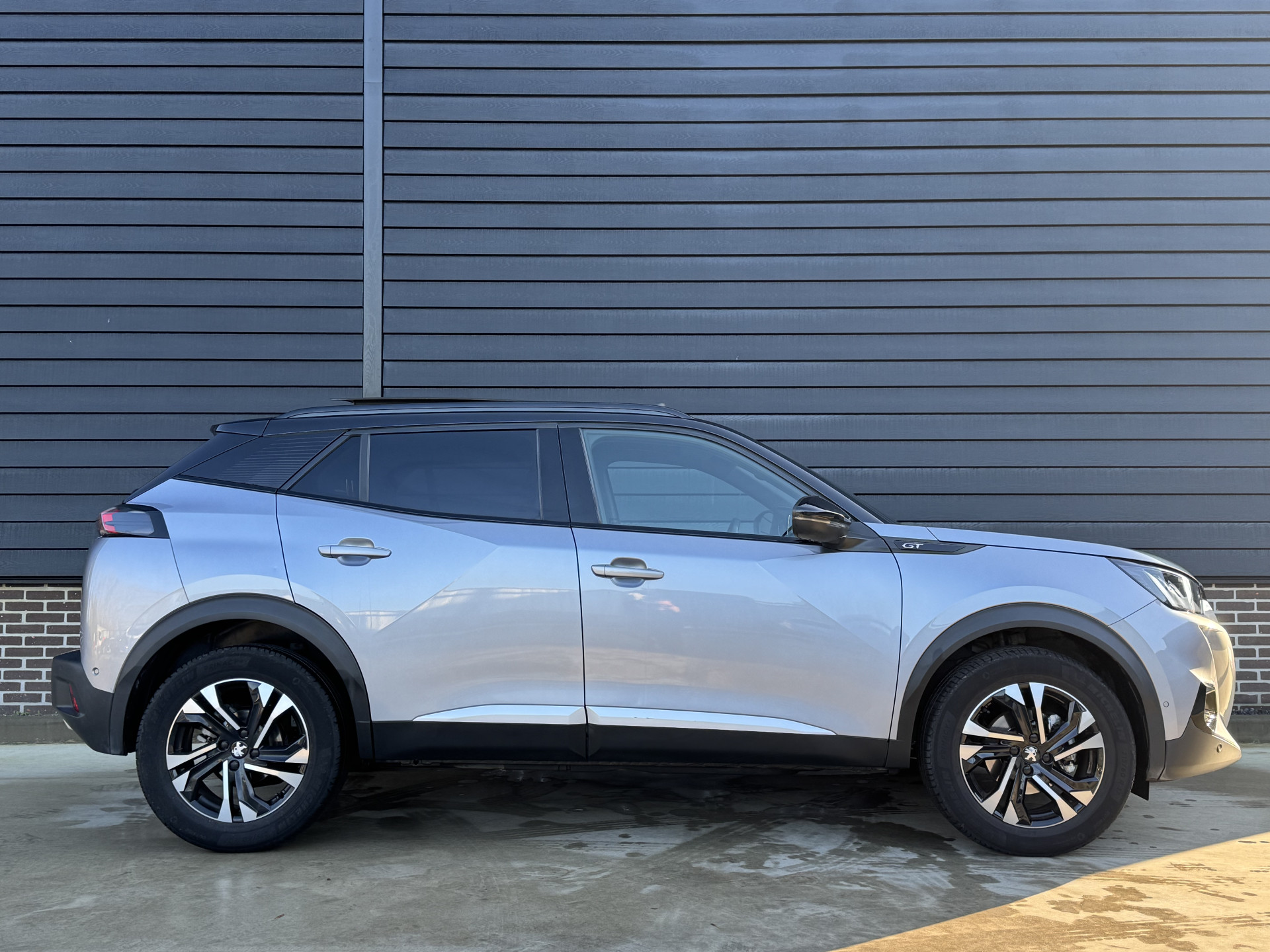 Peugeot 2008 1.2 PureTech 130 GT EAT8