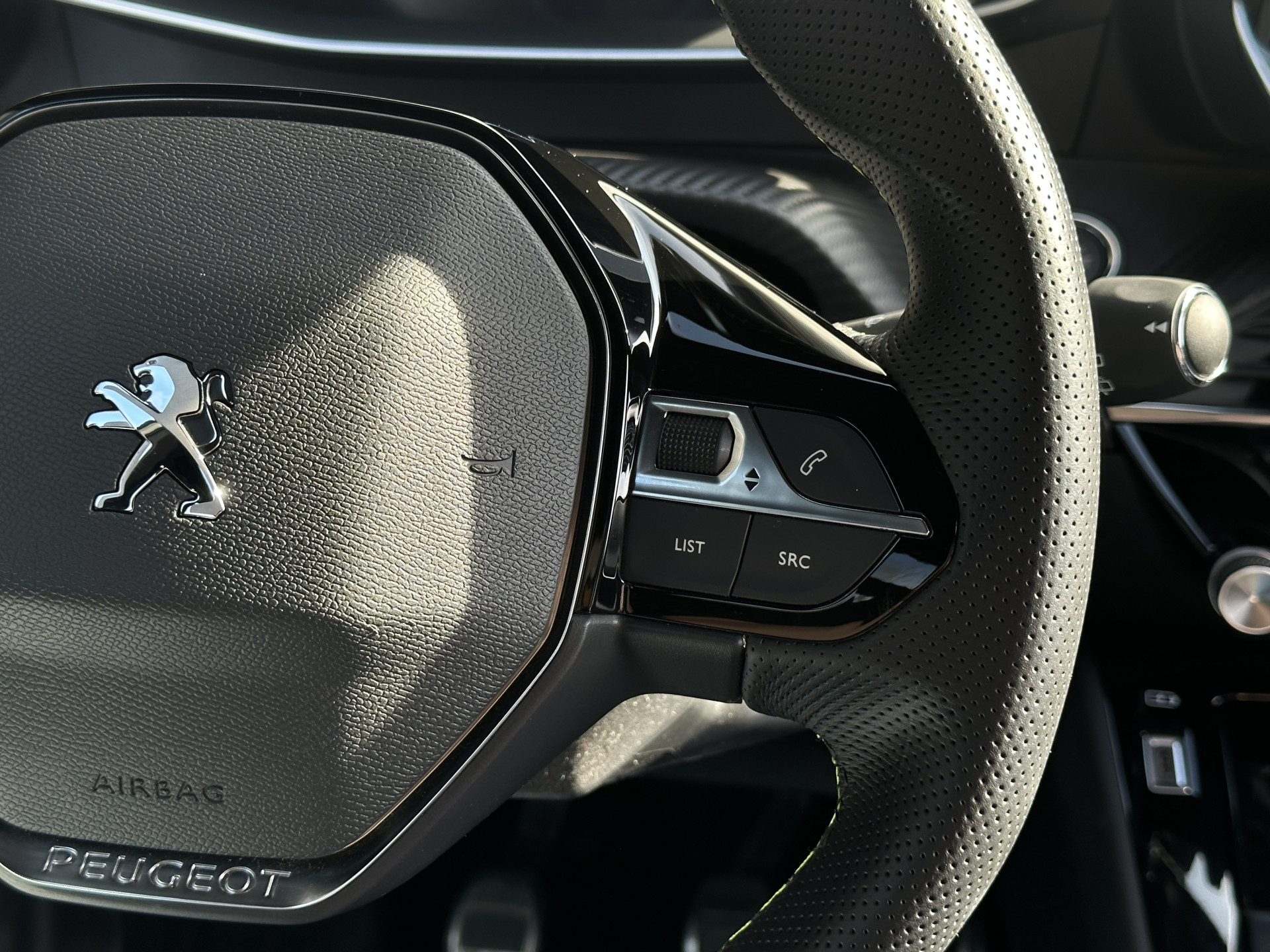 Peugeot 2008 1.2 PureTech GT 130 pk