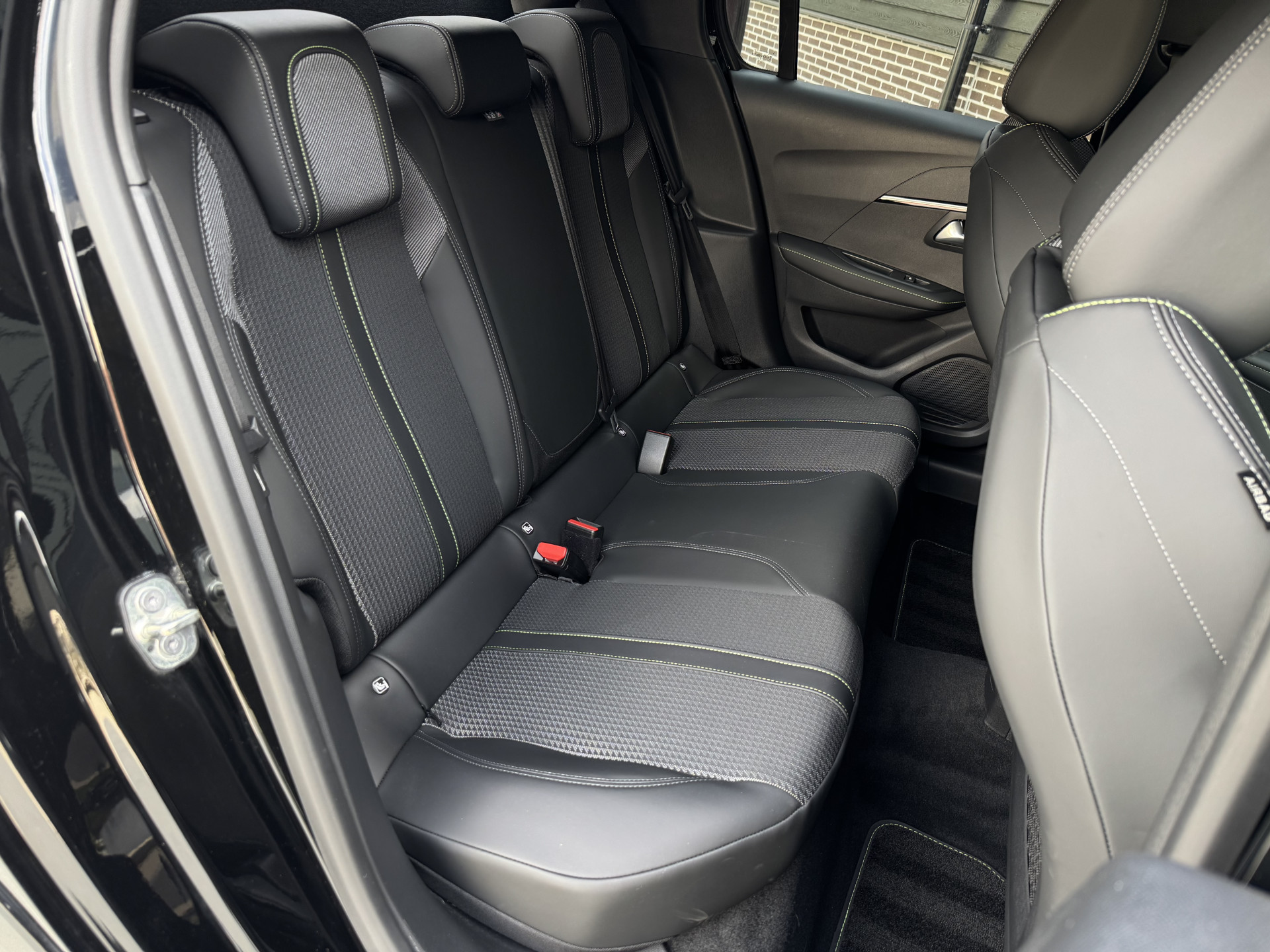 Peugeot 208 1.2 GT 130 pk