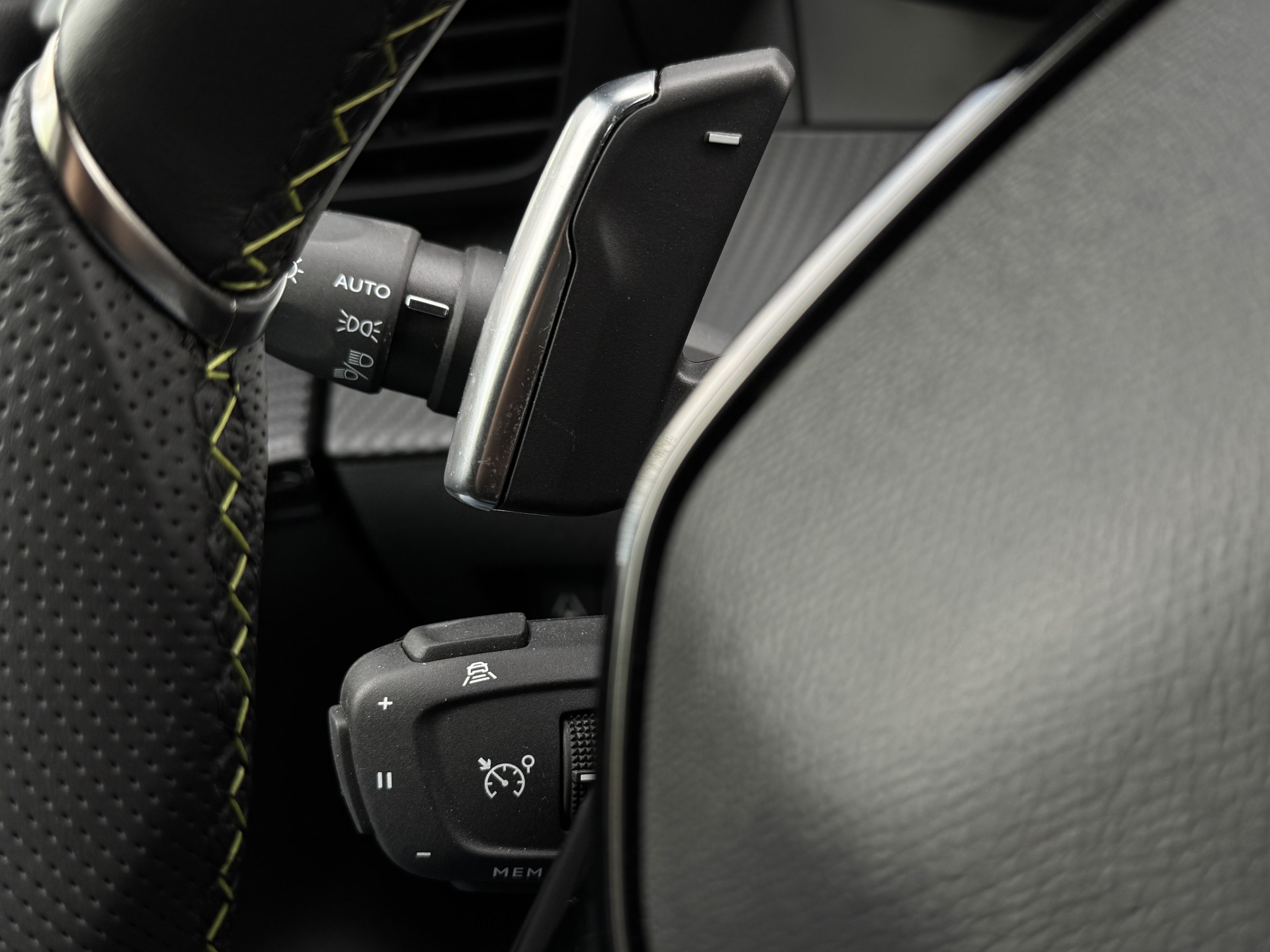 Peugeot 208 1.2 GT 130 pk