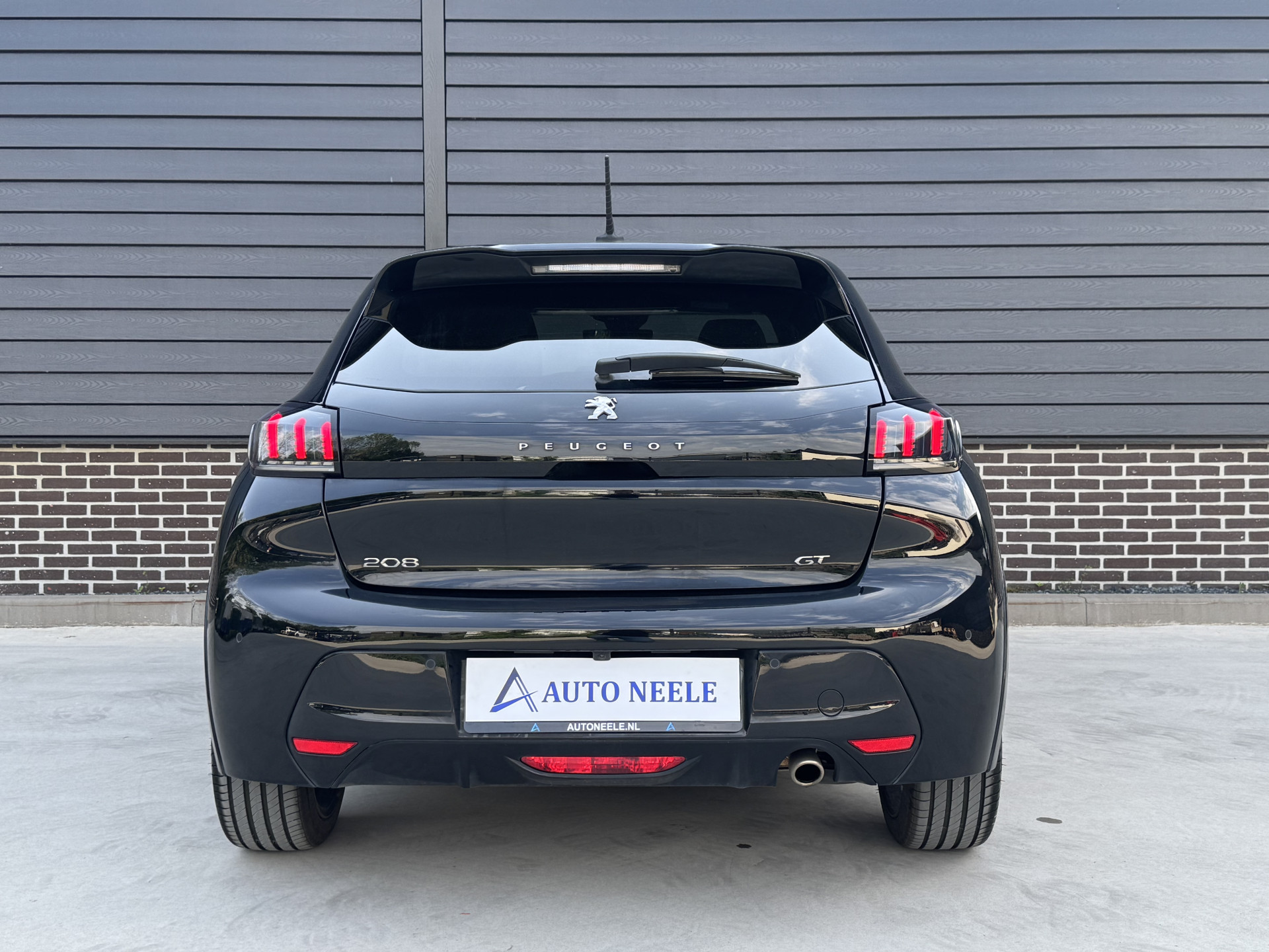 Peugeot 208 1.2 GT 130 pk