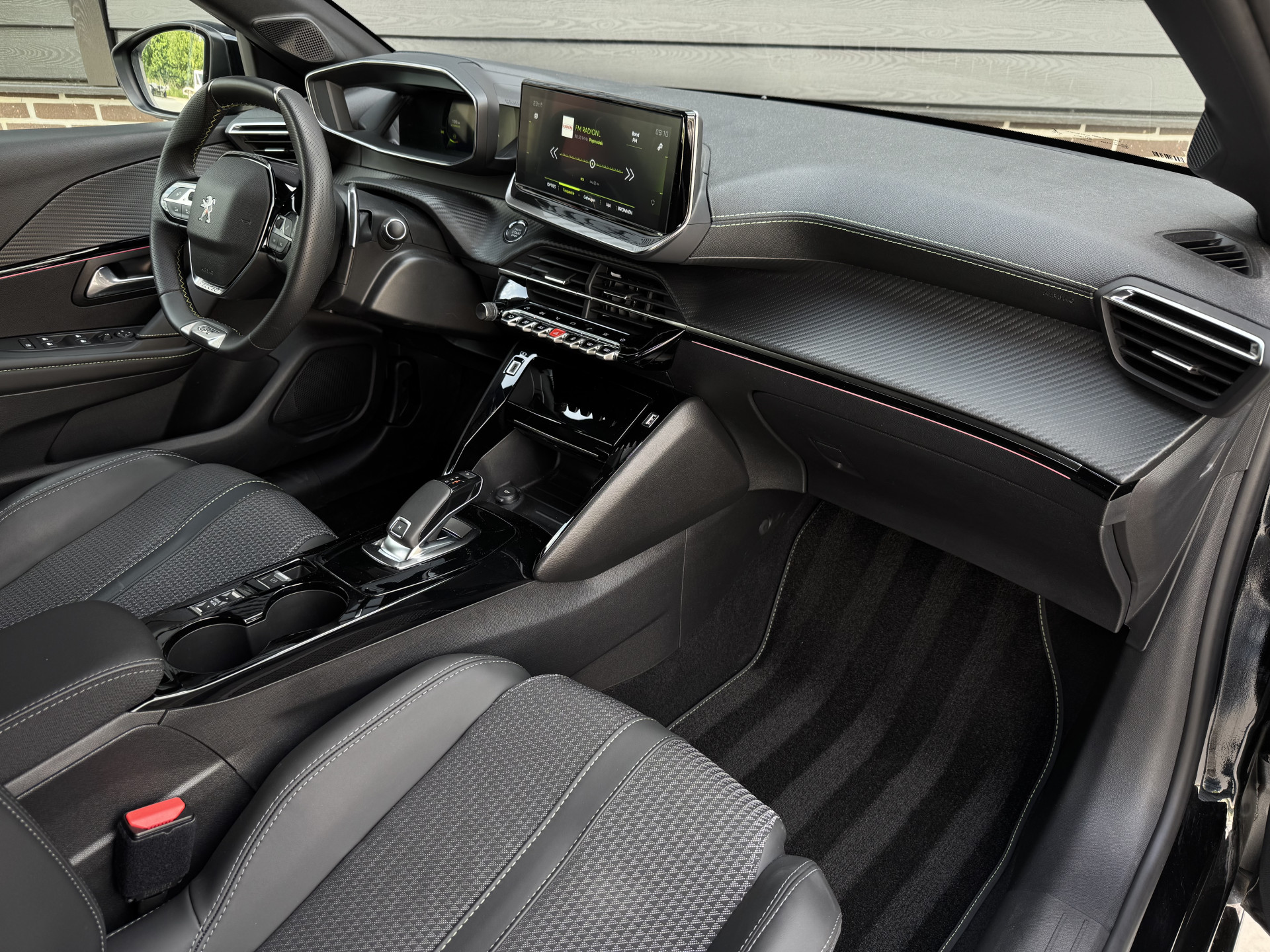 Peugeot 208 1.2 GT 130 pk