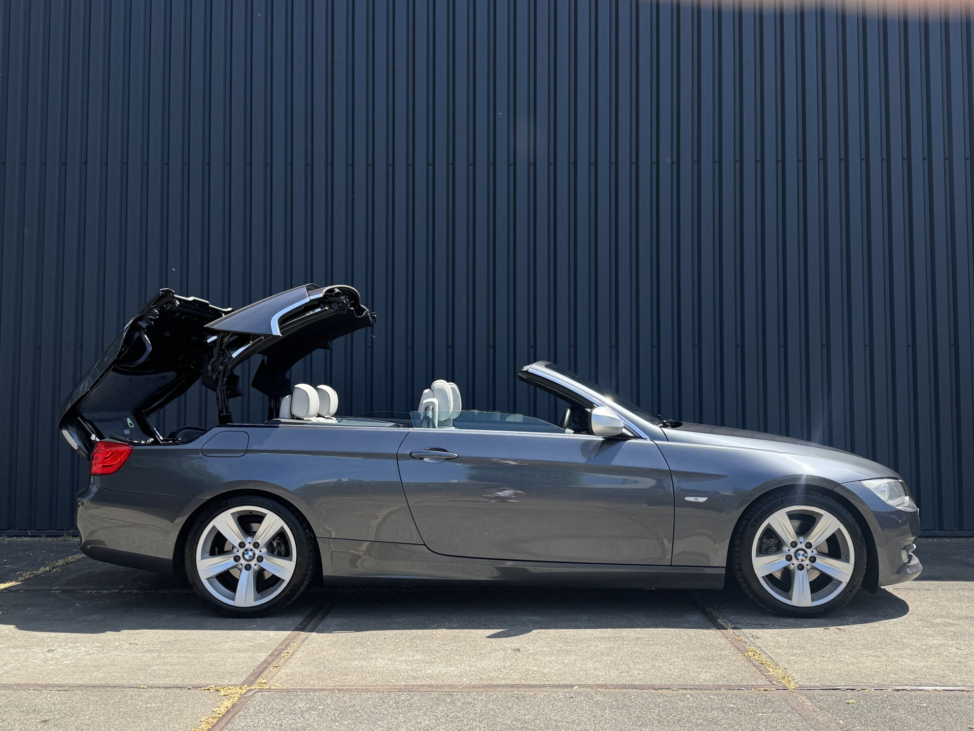 BMW 3 Serie Cabrio 325i M Sport 6 cilinder