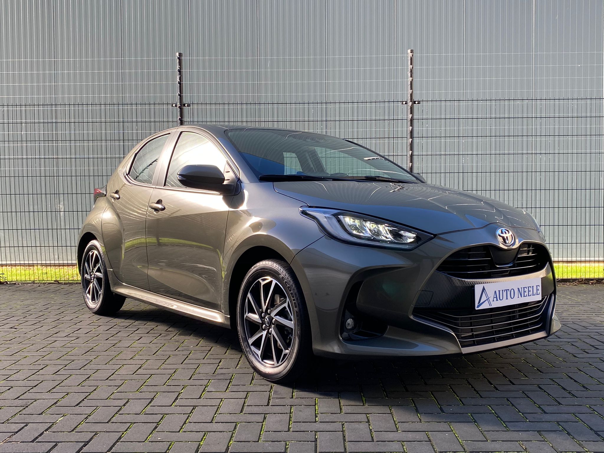 Toyota Yaris 1.5 VVT-I 125 pk Dynamic met LED, Camera en Carplay