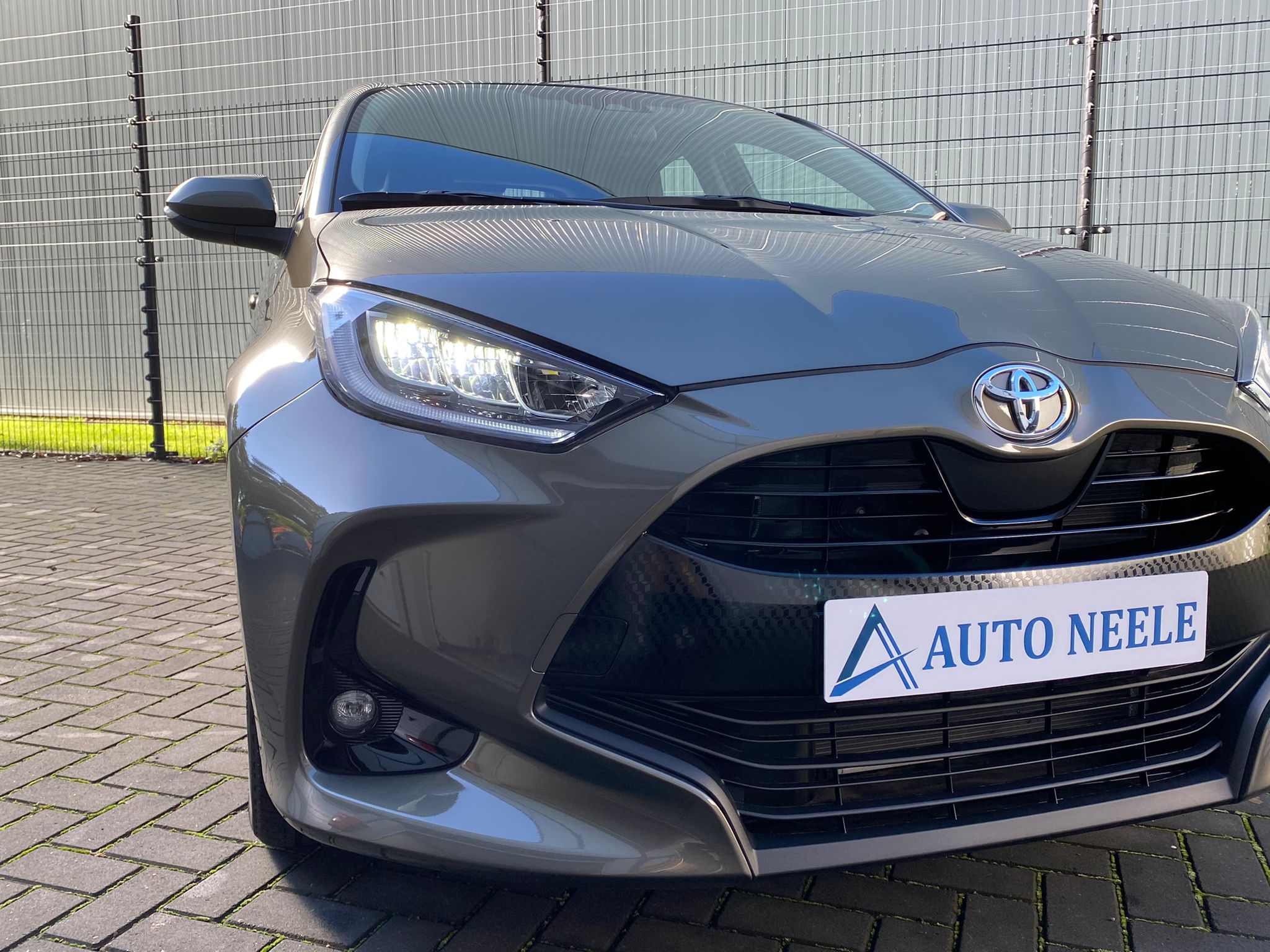 Toyota Yaris 1.5 VVT-I 125 pk Dynamic met LED, Camera en Carplay