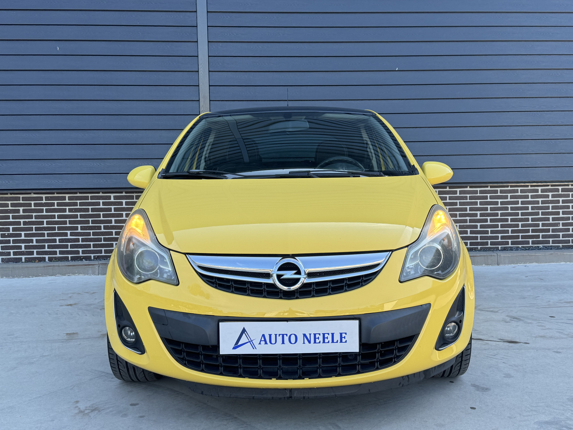 Opel Corsa 1.4-16V Special Color Edition
