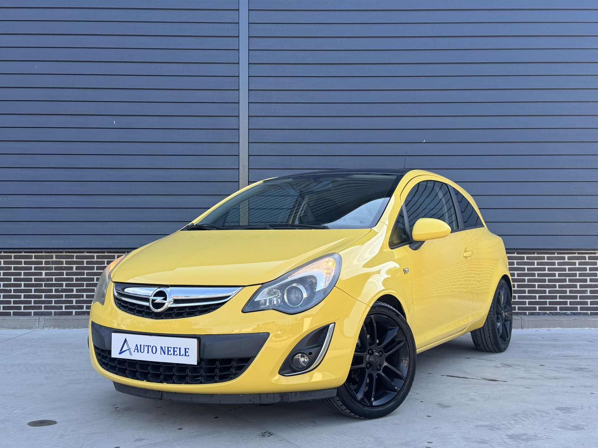Opel Corsa 1.4-16V Special Color Edition