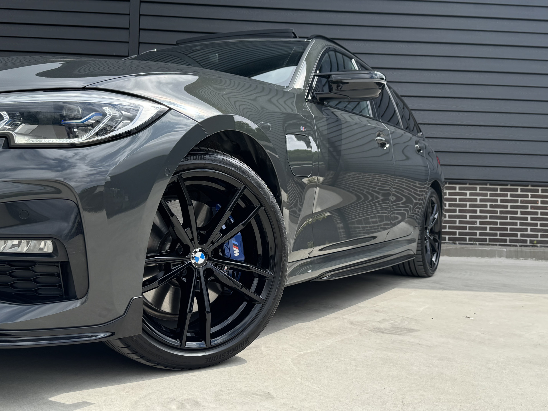 BMW 3 Serie Touring 330e M Sport 292 pk